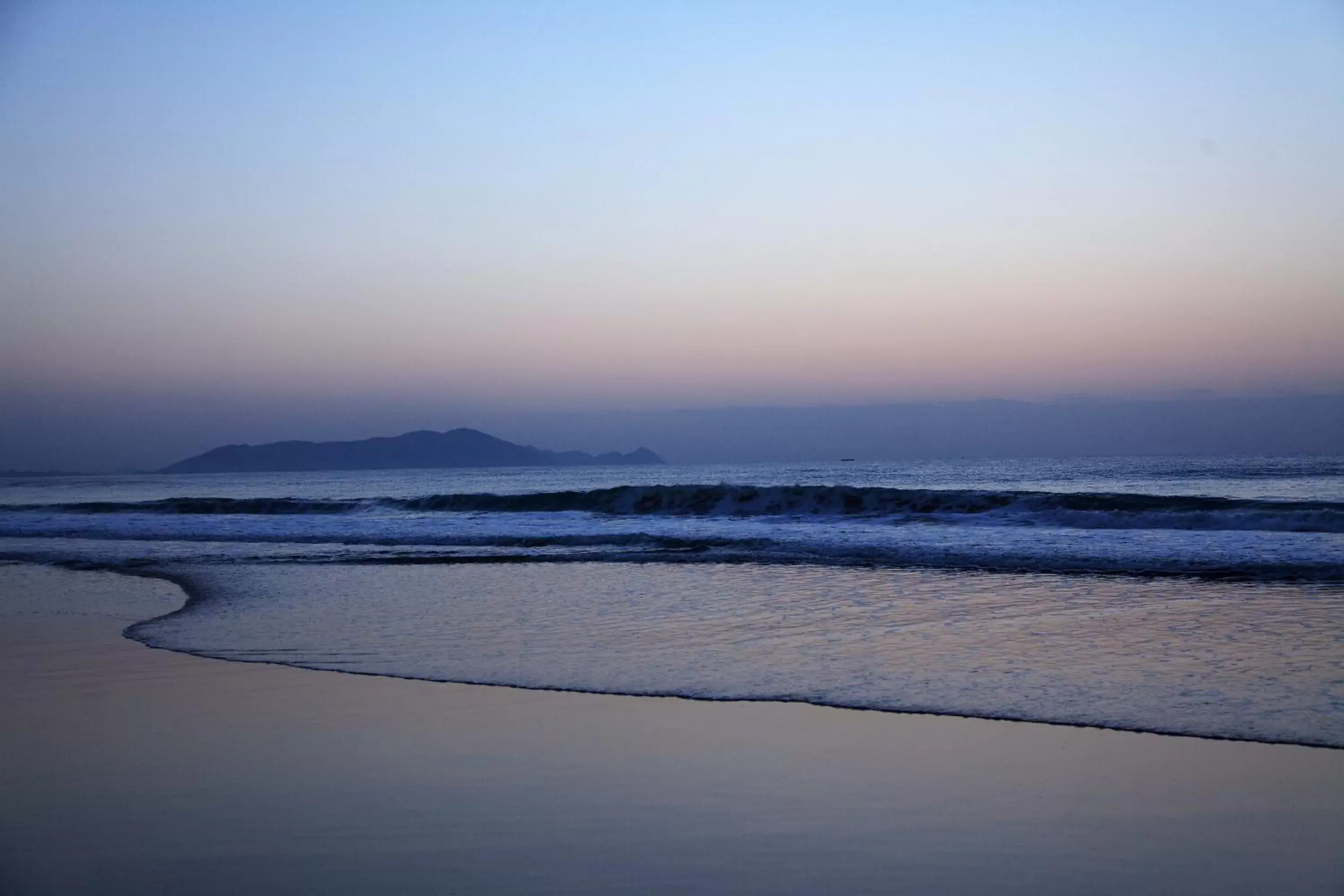 Beach in Raffles Hainan Clear Water Bay