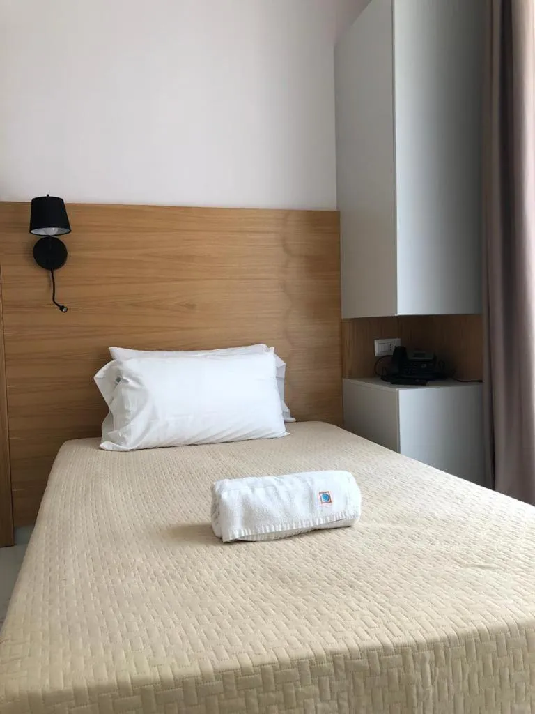 Bed in Albergo Milazzo Inn AiMori