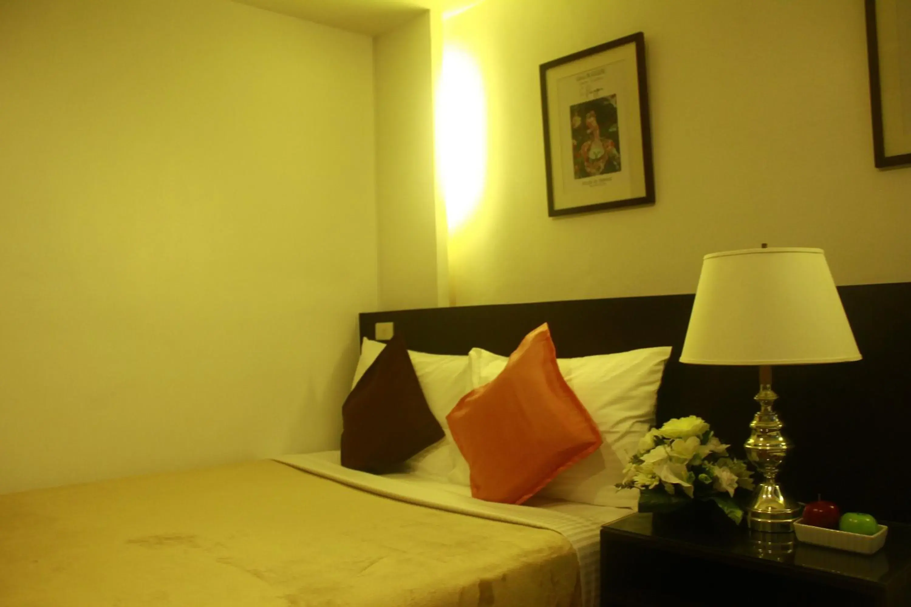 Basic Triple Room in Gervasia Hotel Makati