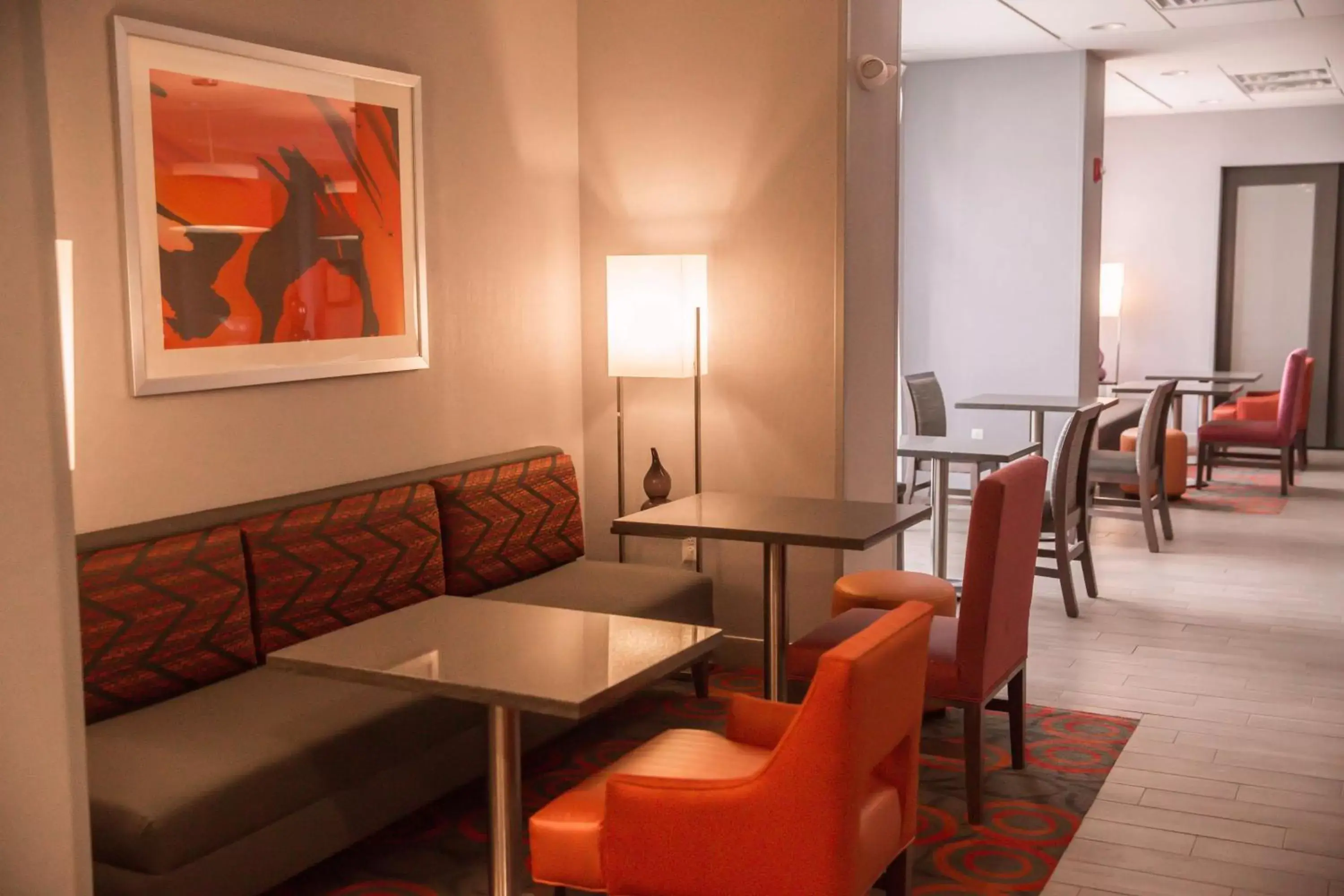 Dining area, Restaurant/Places to Eat in Hampton Inn-Pontiac