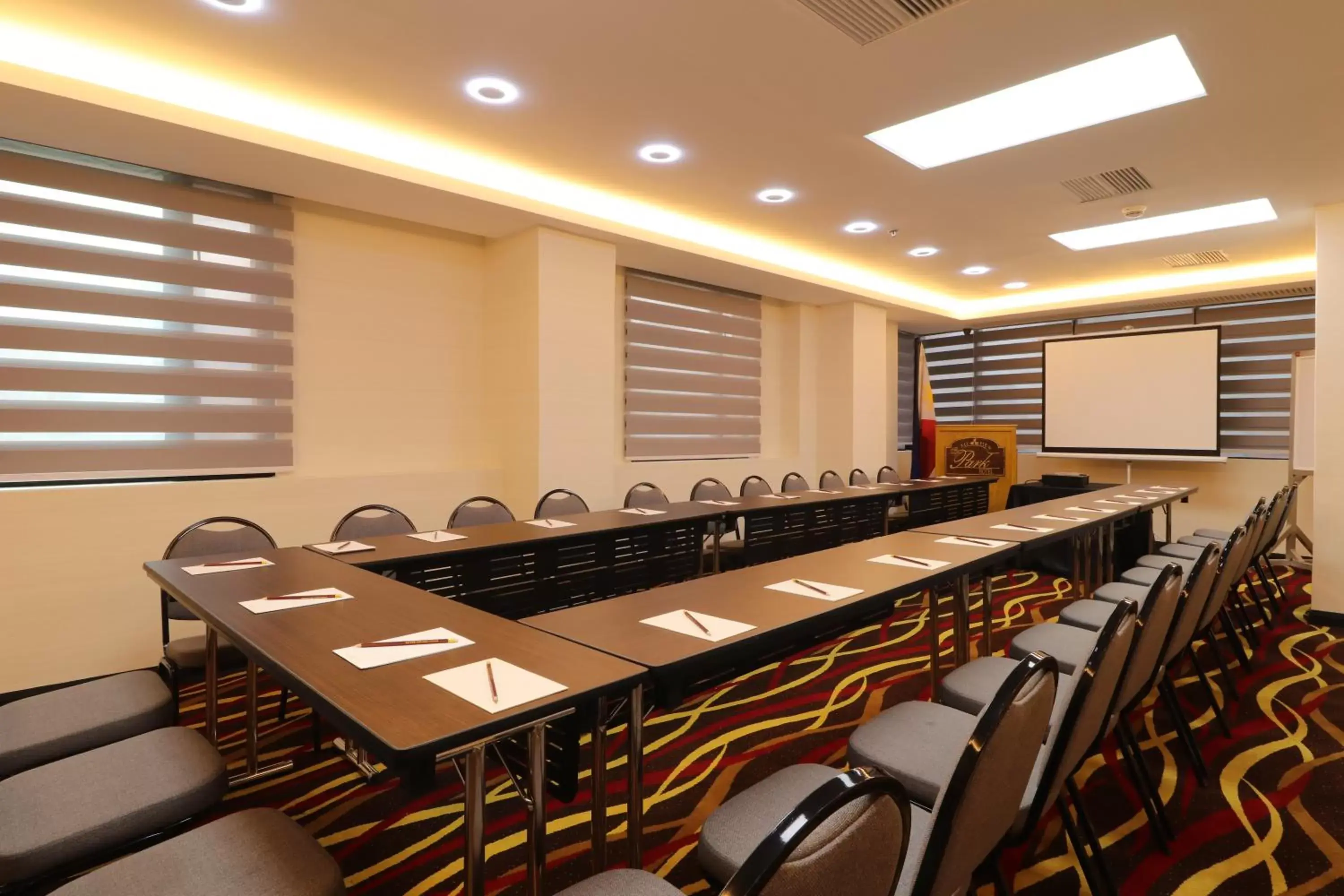 Meeting/conference room in Bayview Park Hotel