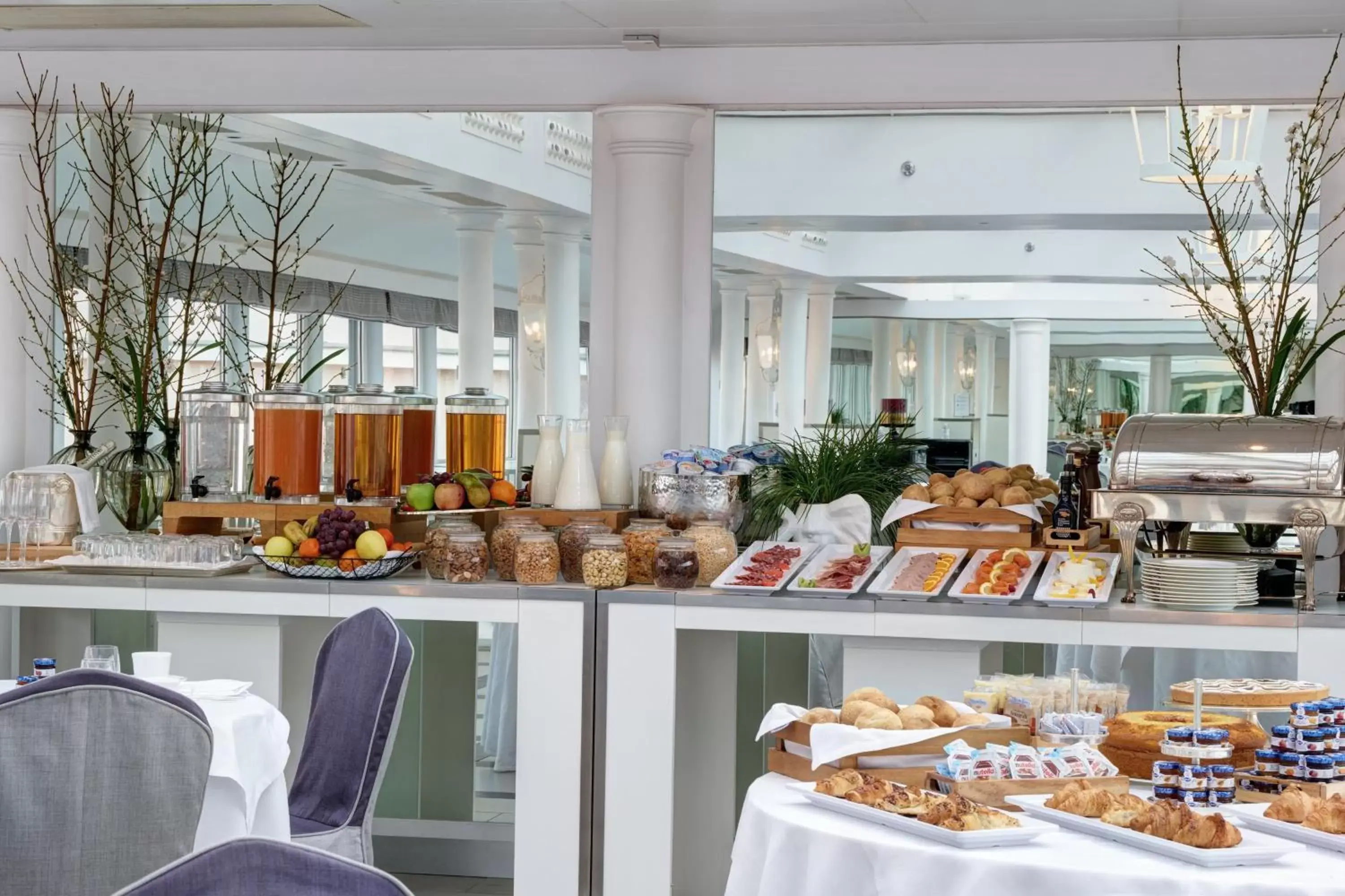 Breakfast, Restaurant/Places to Eat in Rome Marriott Grand Hotel Flora