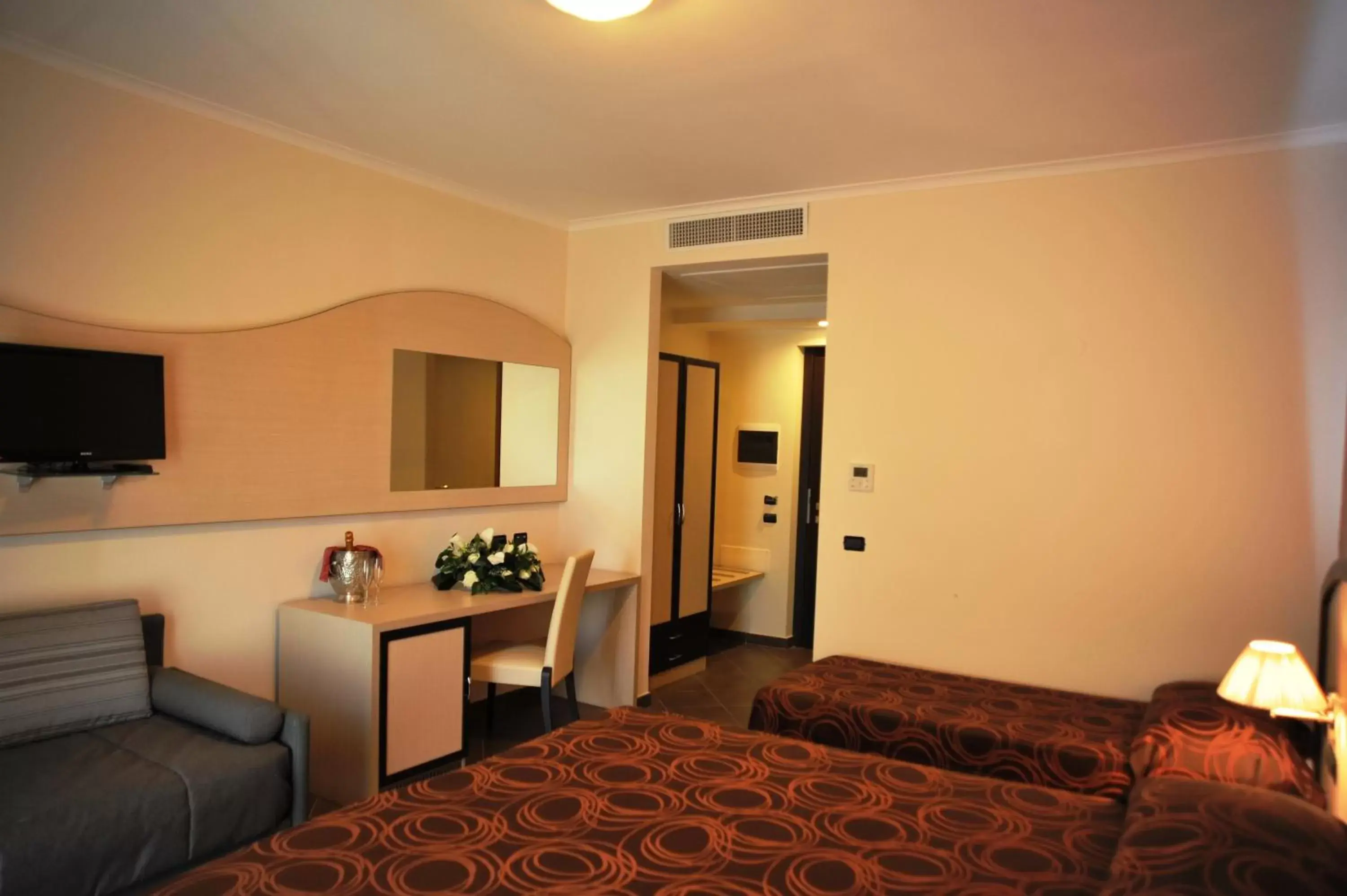 Superior Triple Room (2 Adults + 1 Child) in Villa Icidia Superior Triple Room (2 Adults + 1 Child) in Villa Icidia