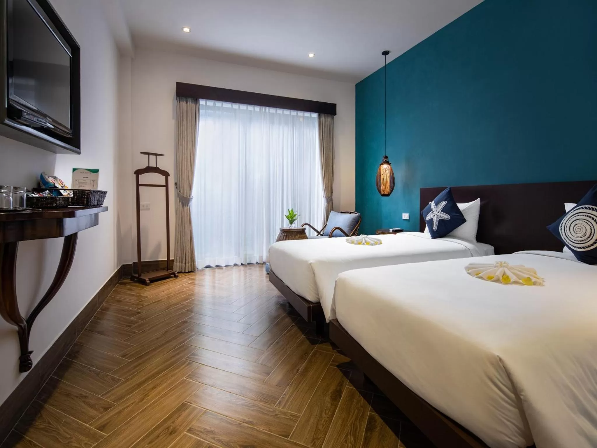 Decorative detail, Bed in The Blue Alcove Hotel