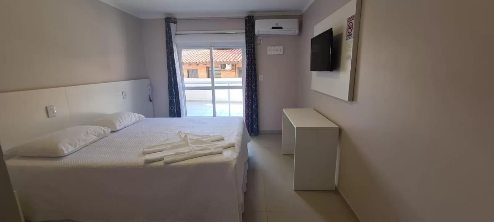 Bed in Hotel Jardim do Mar