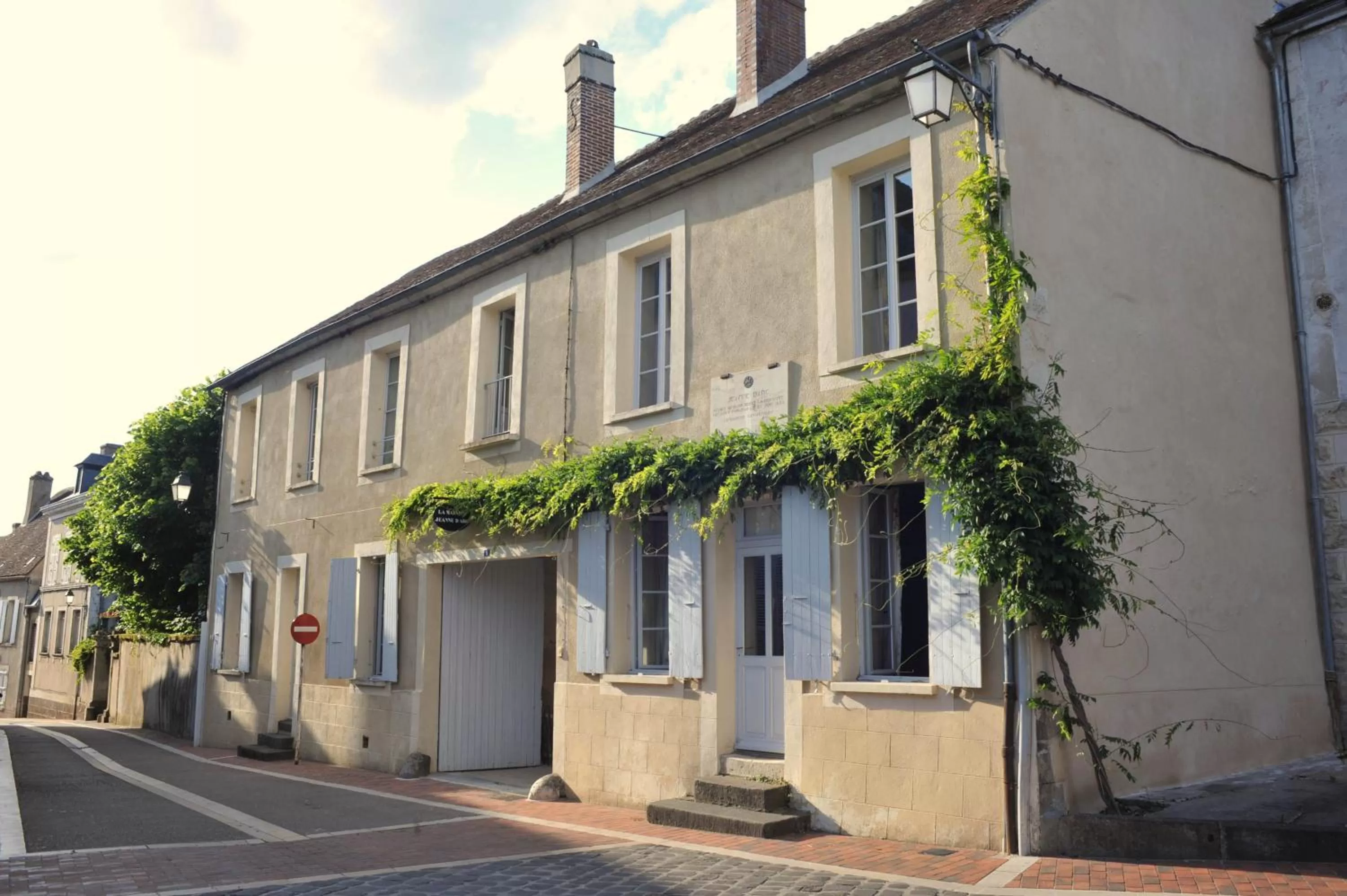 Property building in La maison Jeanne d'Arc