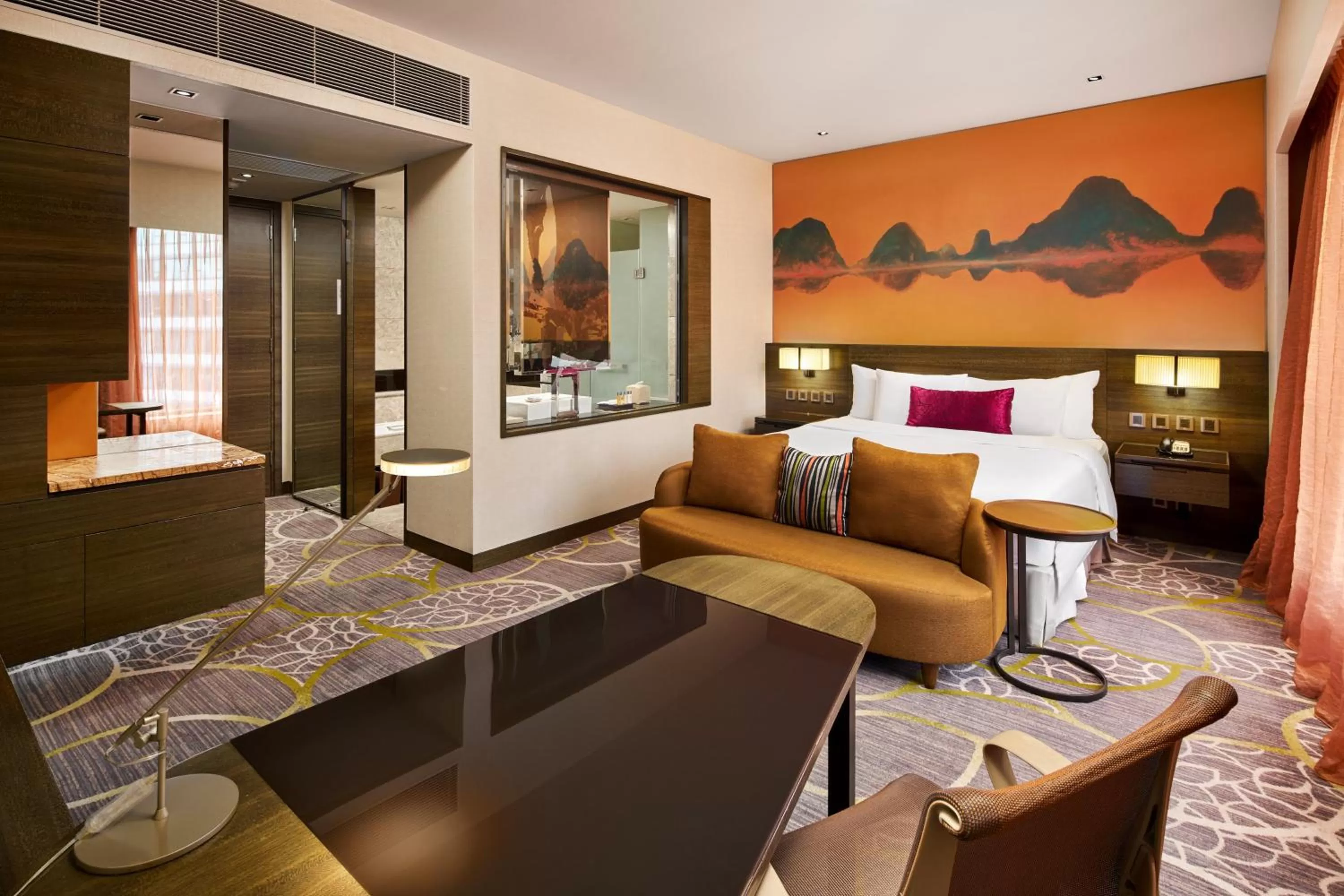 View (from property/room), Bed in Crowne Plaza Hong Kong Kowloon East by IHG