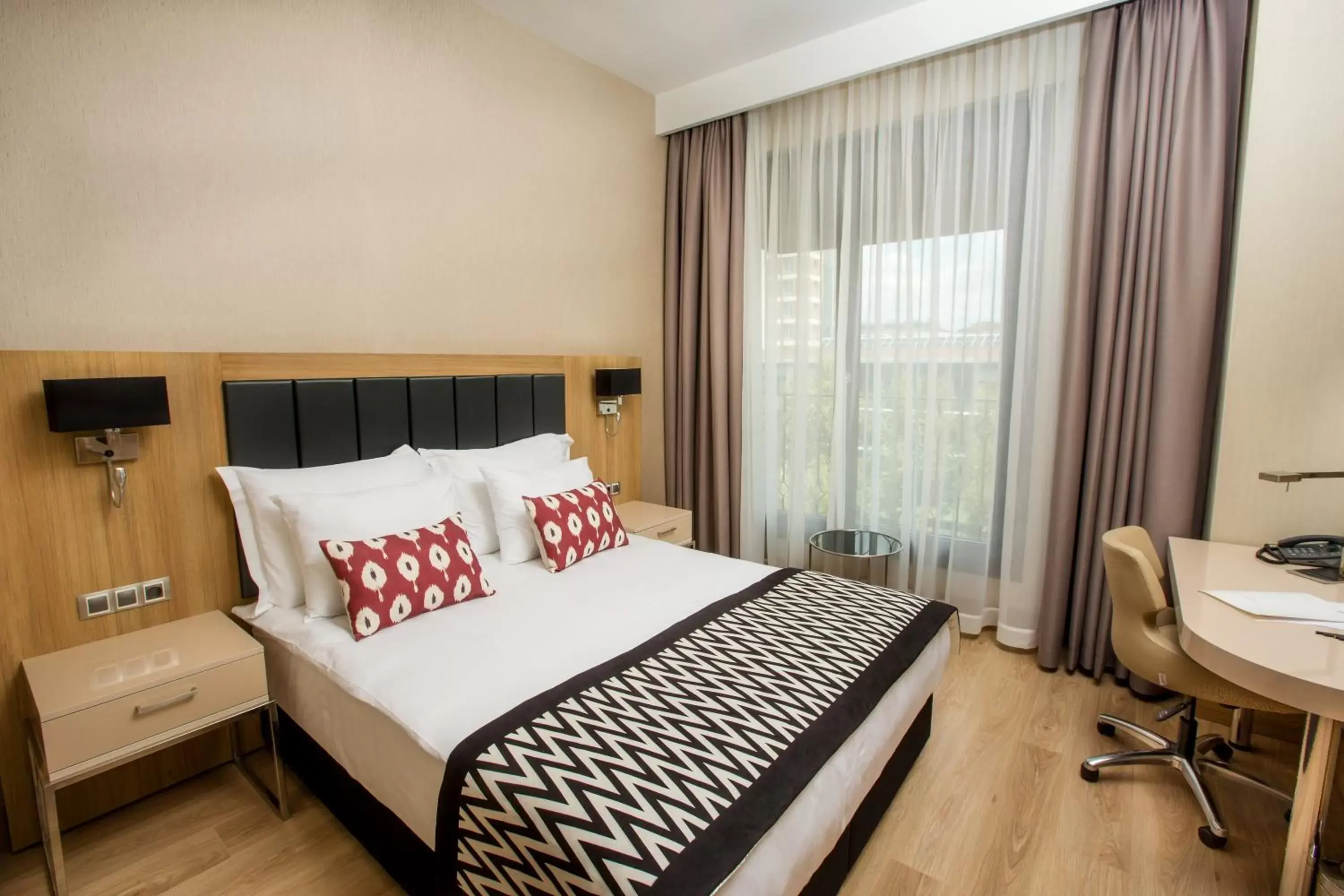 Bed, Room Photo in Ramada Encore Eskişehir