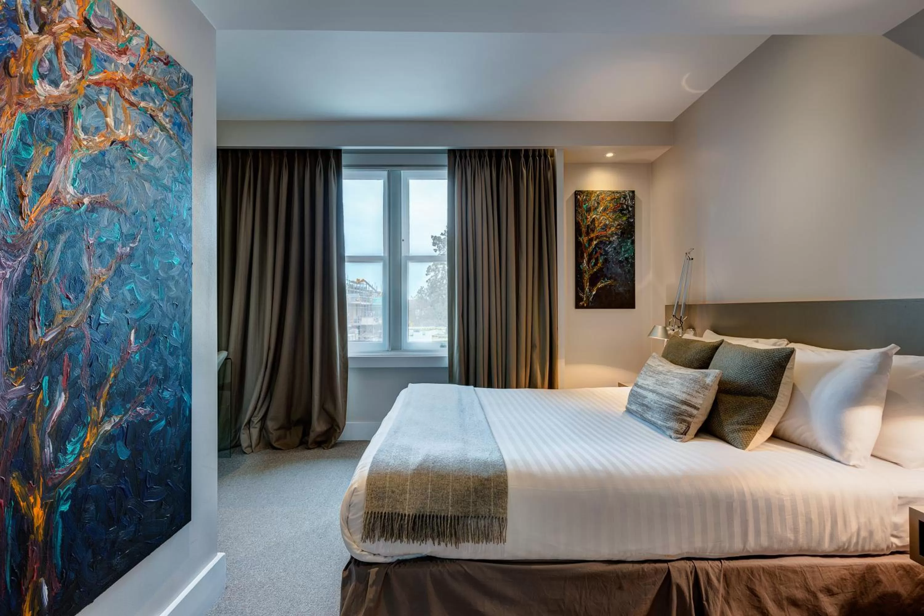 Day, Bed in Hotel 55