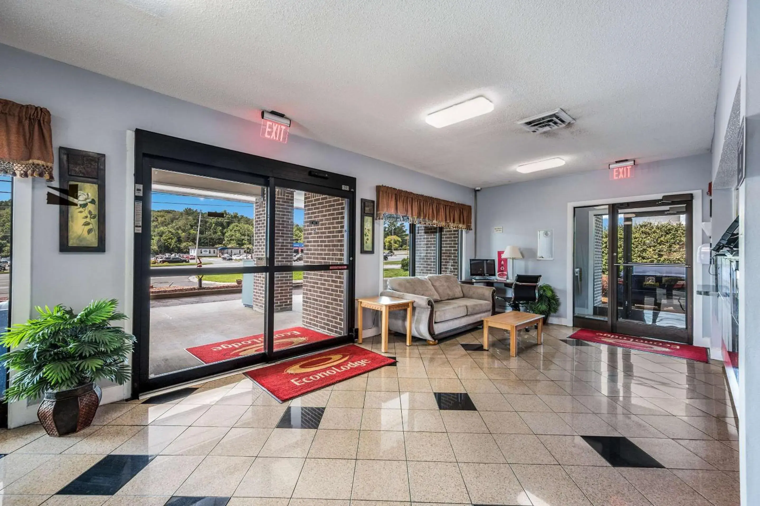 Lobby or reception in Econo Lodge Inn & Suites