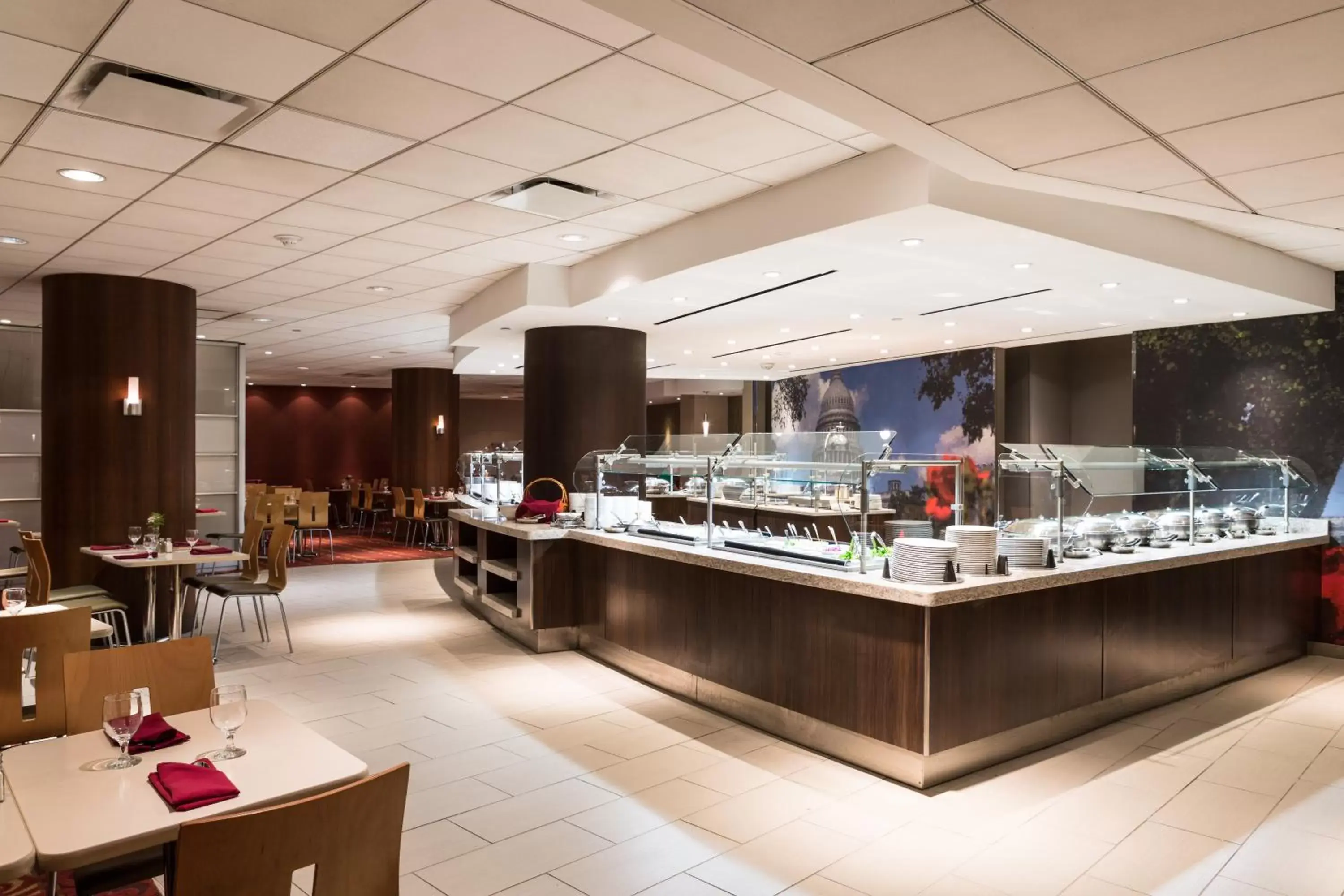 Restaurant/Places to Eat in Holiday Inn Washington Capitol-National Mall, an IHG Hotel
