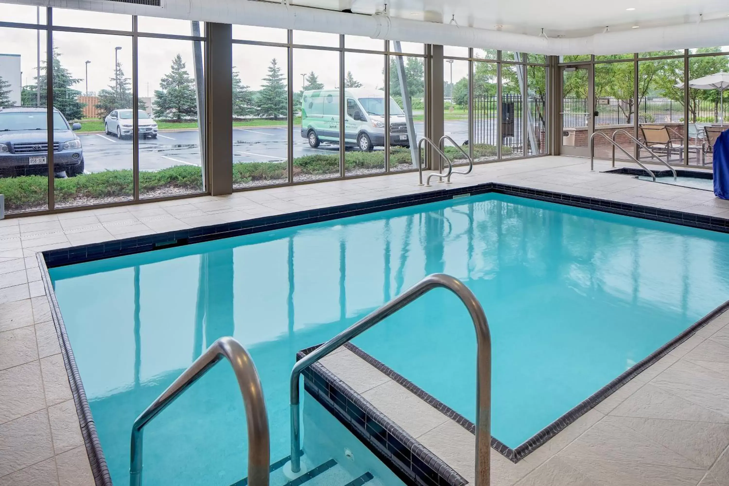 Swimming Pool in SpringHill Suites Green Bay