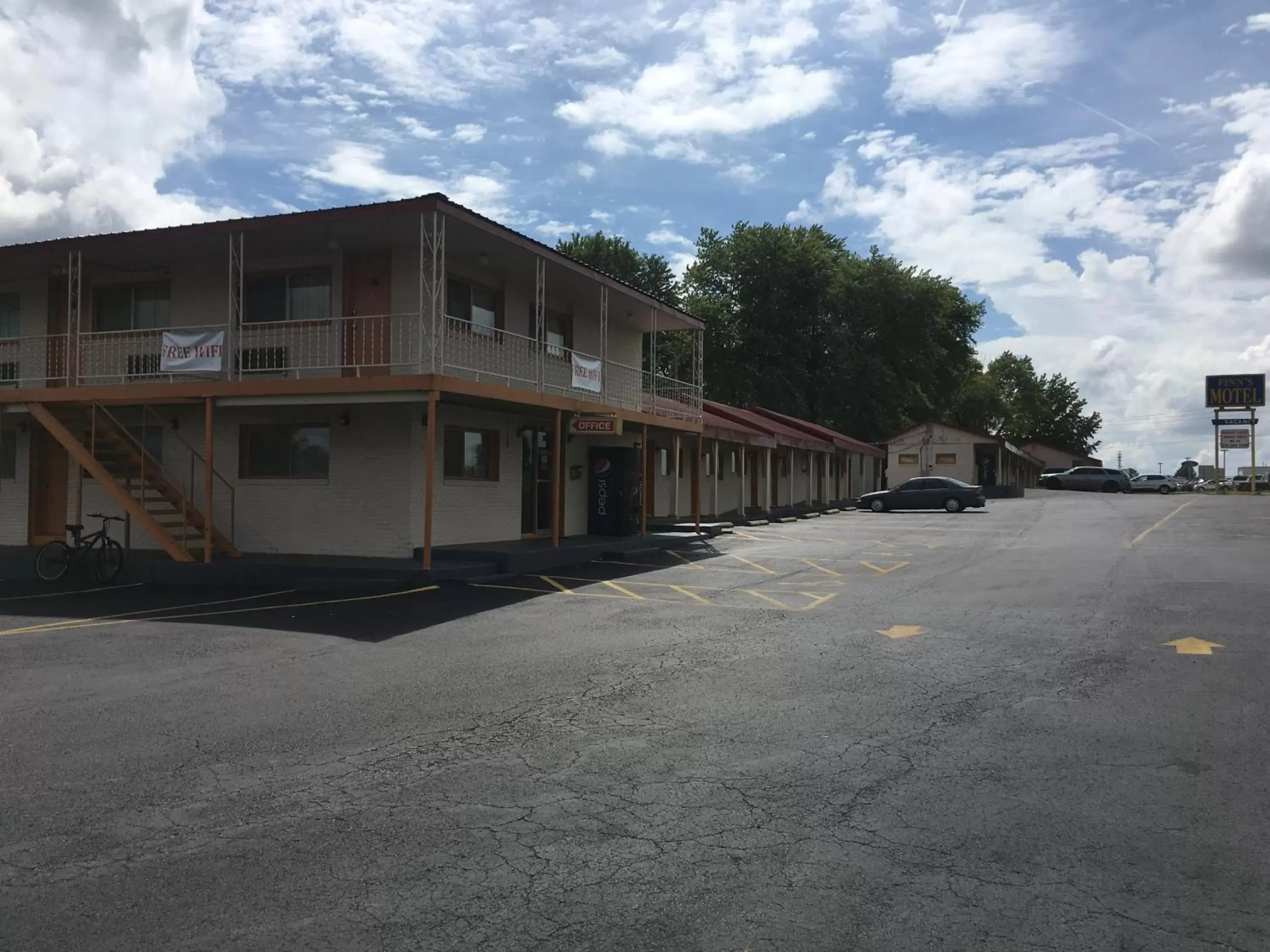 Property Building in Finn's Motel