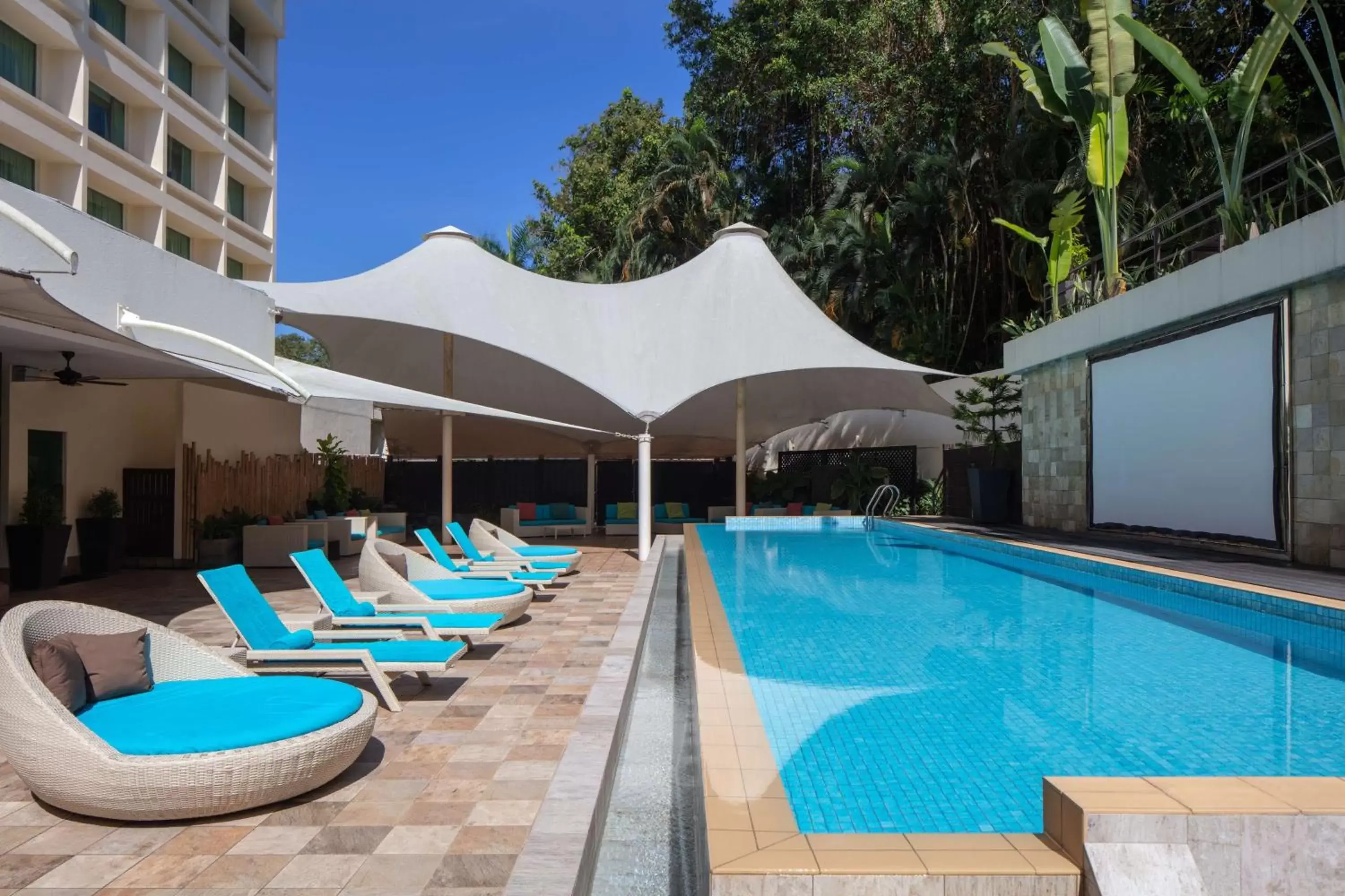 Pool view, Swimming Pool in Radisson Hotel Brunei Darussalam