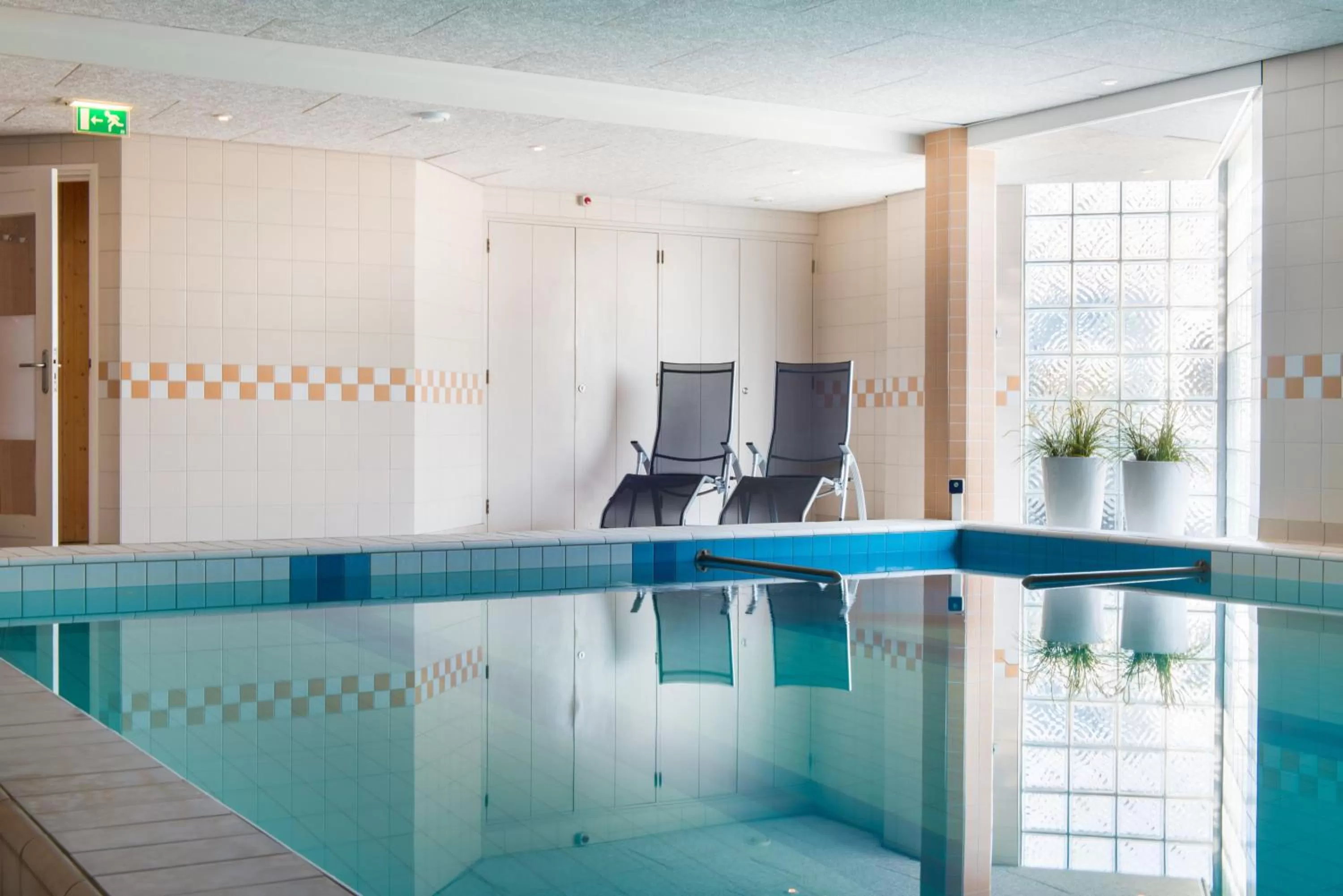 Swimming pool in Paping Hotel & Spa - Rest Vonck by Flow