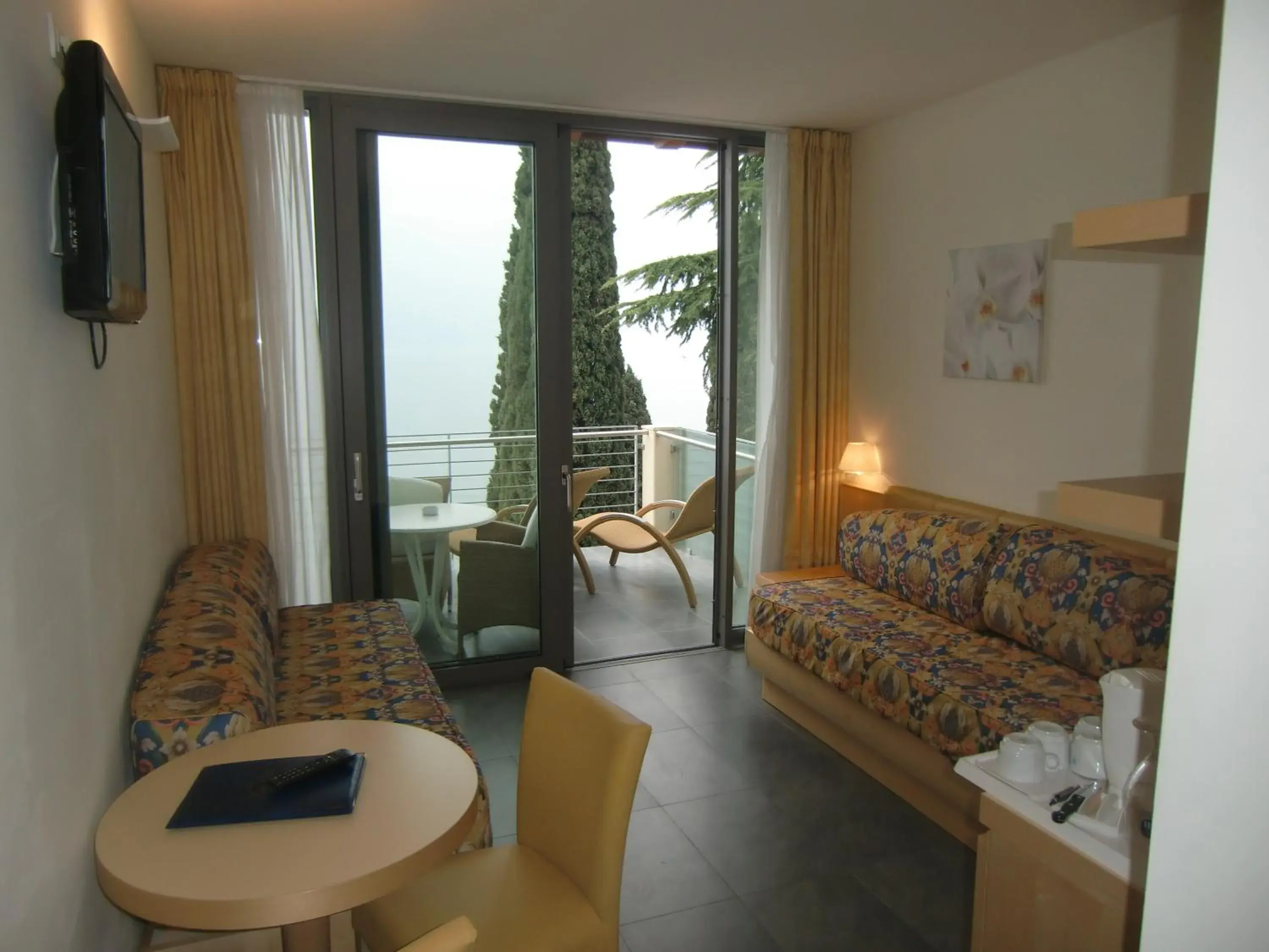View (from property/room), Seating Area in Beach Hotel Du Lac Malcesine