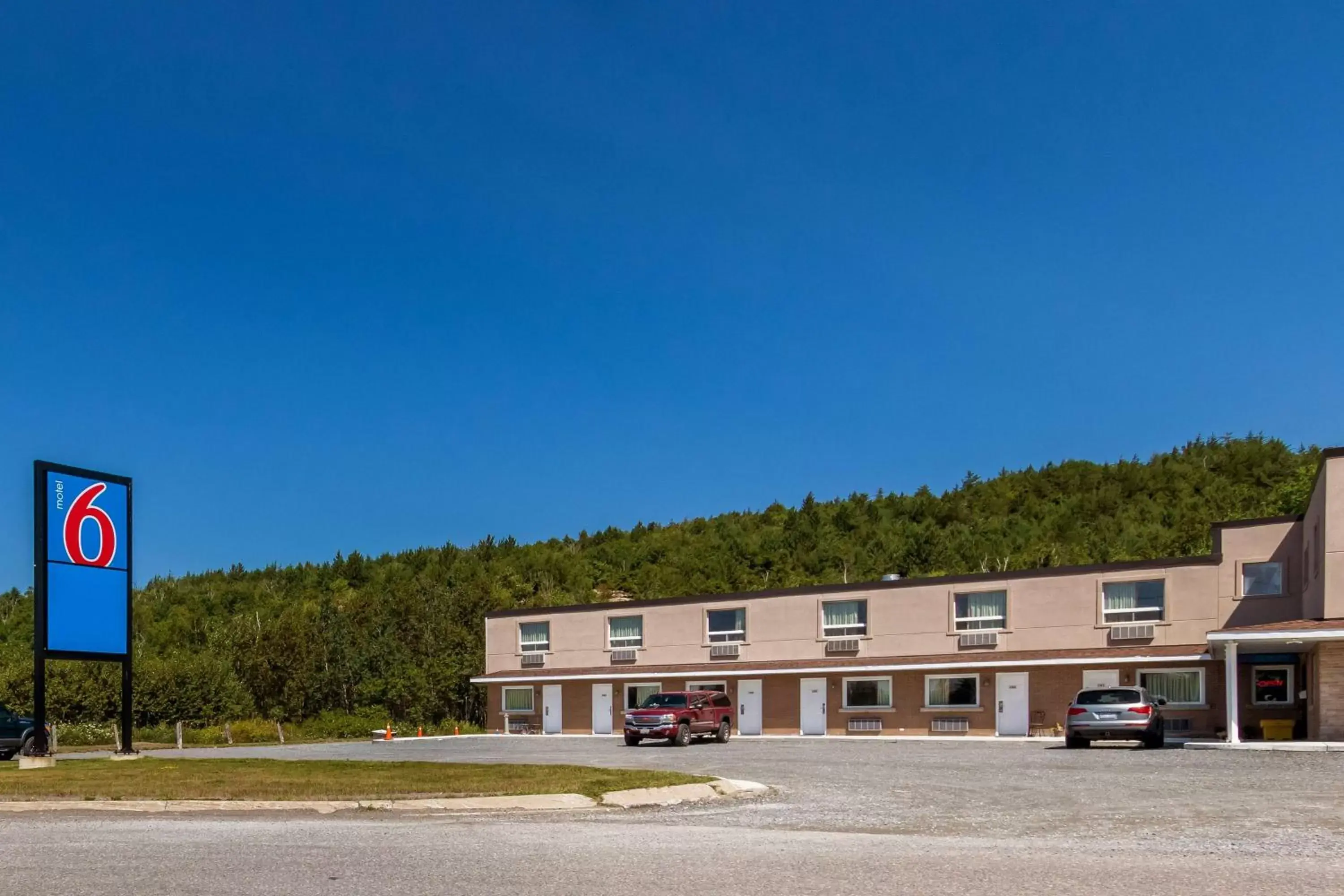 Property Building in Motel 6-Sudbury, ON