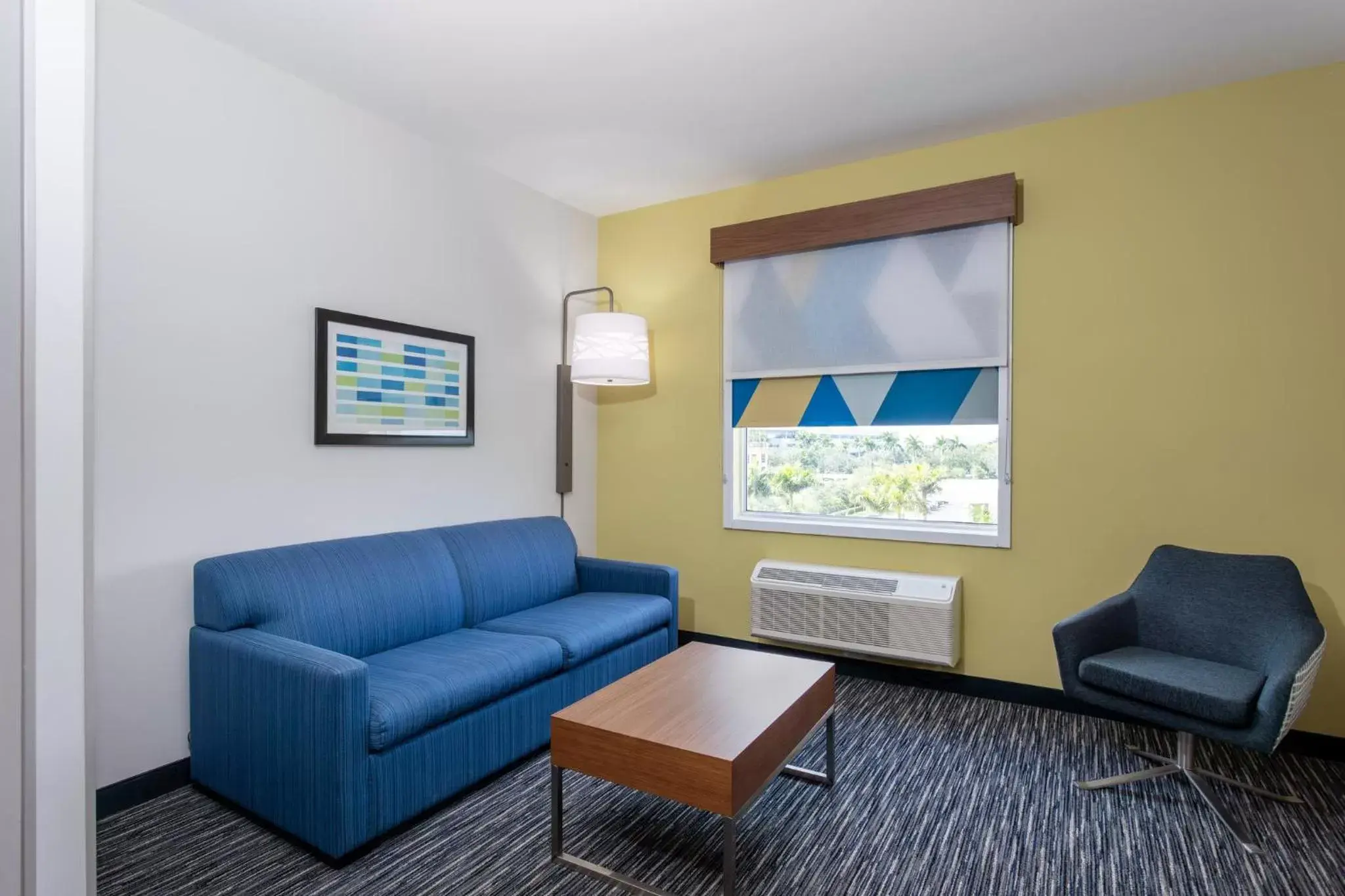Photo of the whole room, Seating Area in Holiday Inn Express & Suites - Miramar, an IHG Hotel