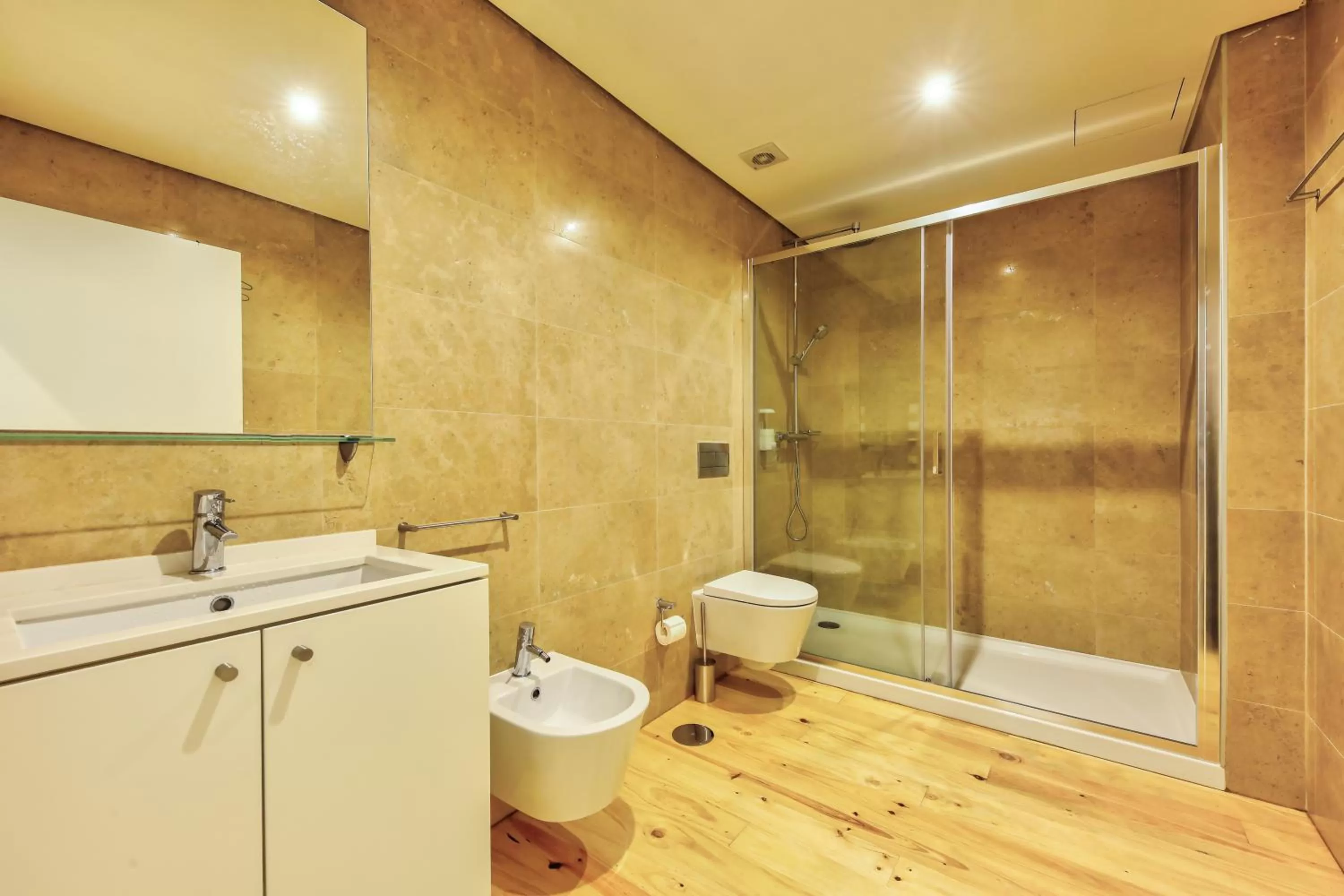 Toilet in Avenue Garden