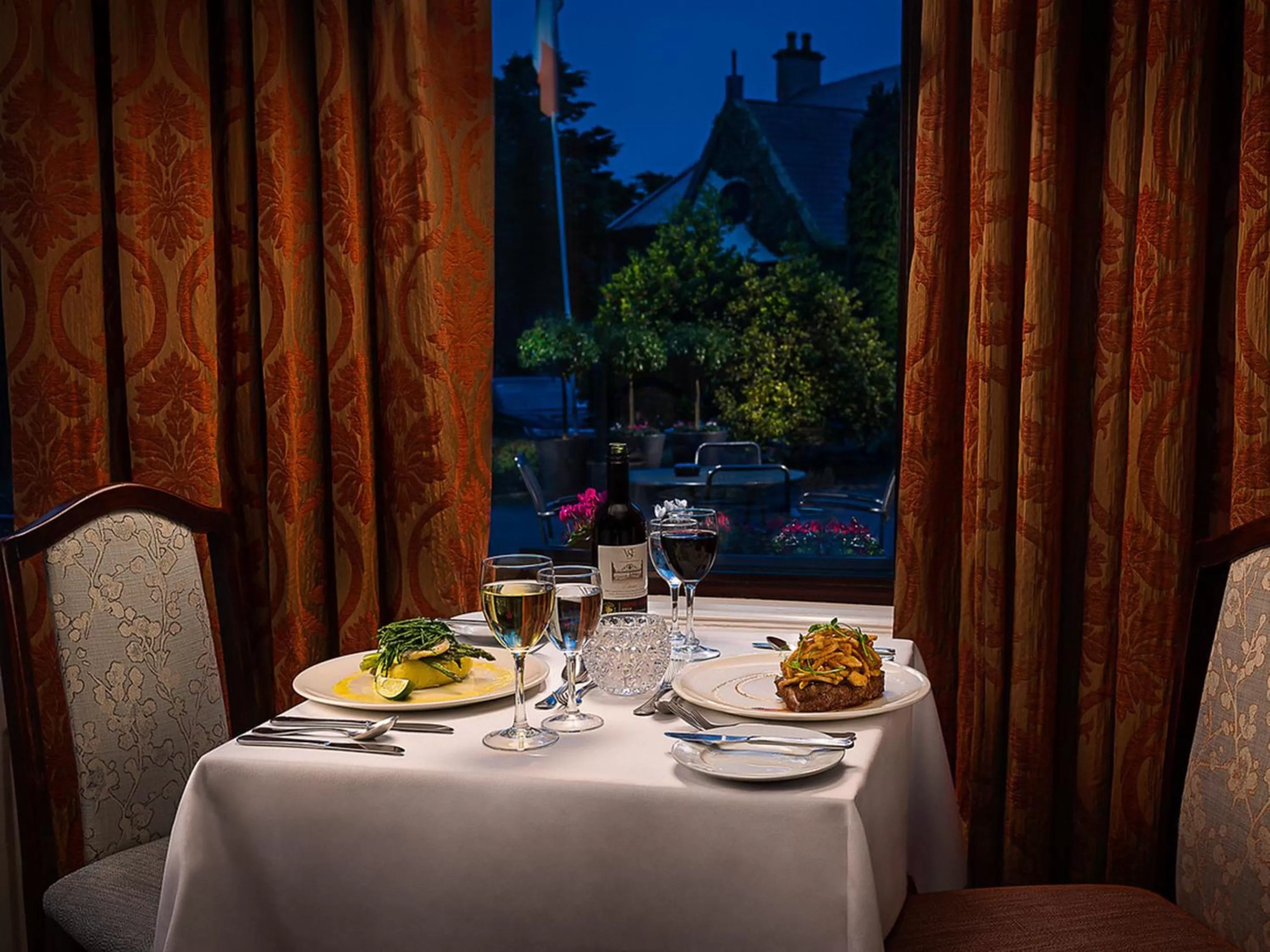 Restaurant/places to eat in Oranmore Lodge Hotel Conference And Leisure Centre Galway
