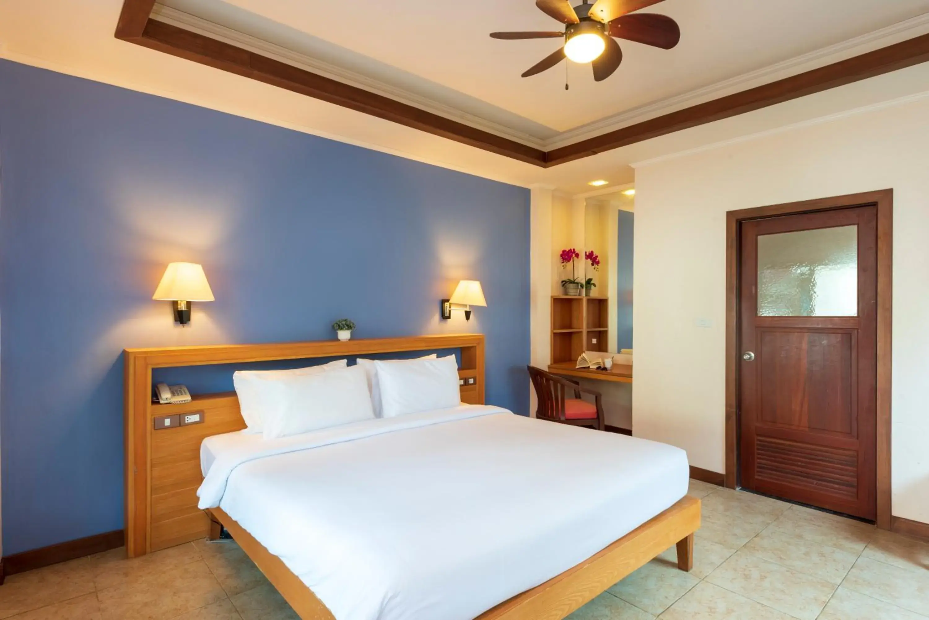 Bed in Pinnacle Grand Jomtien Resort and Beach Club - SHA Extra Plus