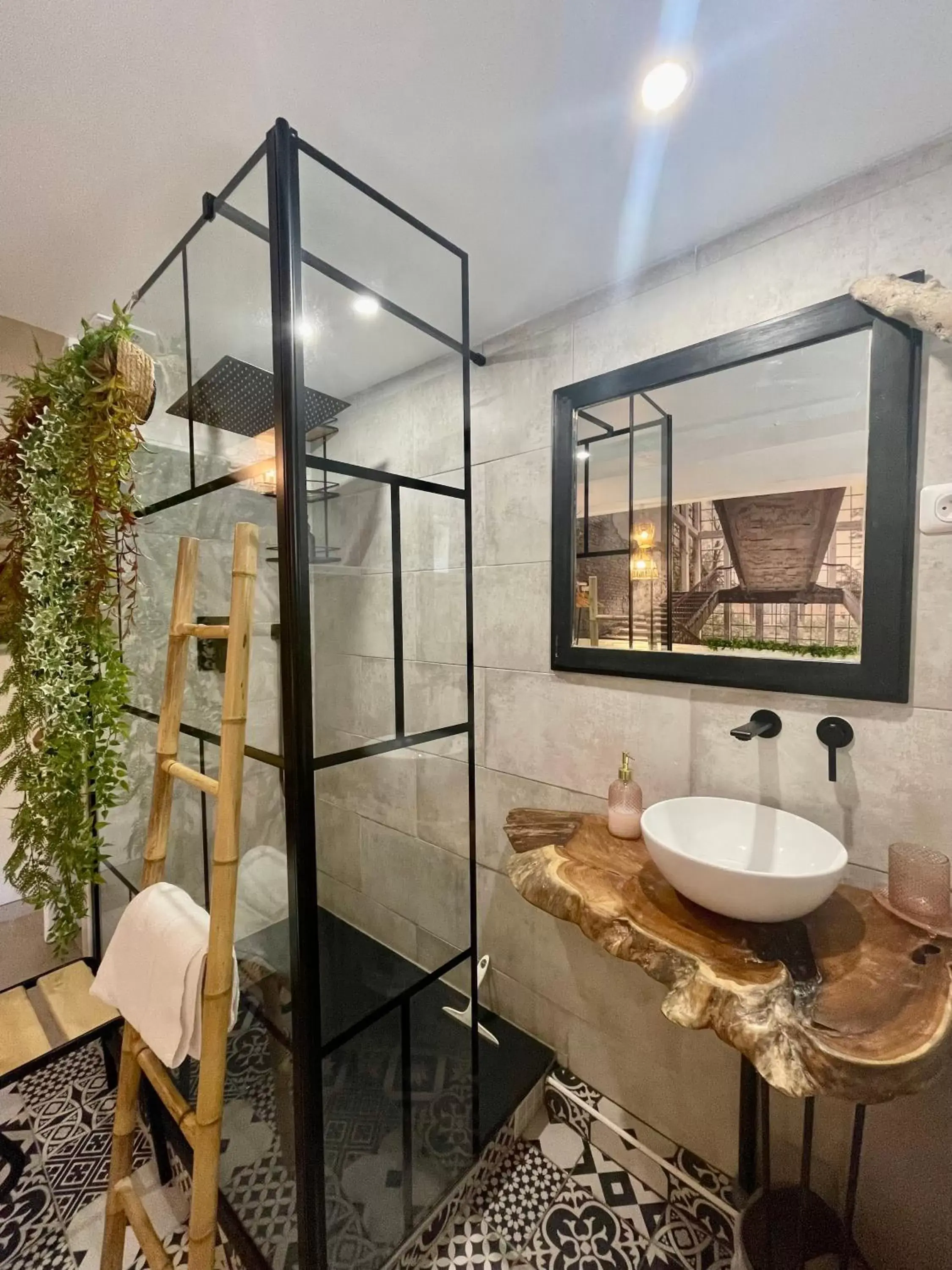 Bathroom in Hôtel Auberge Provençale