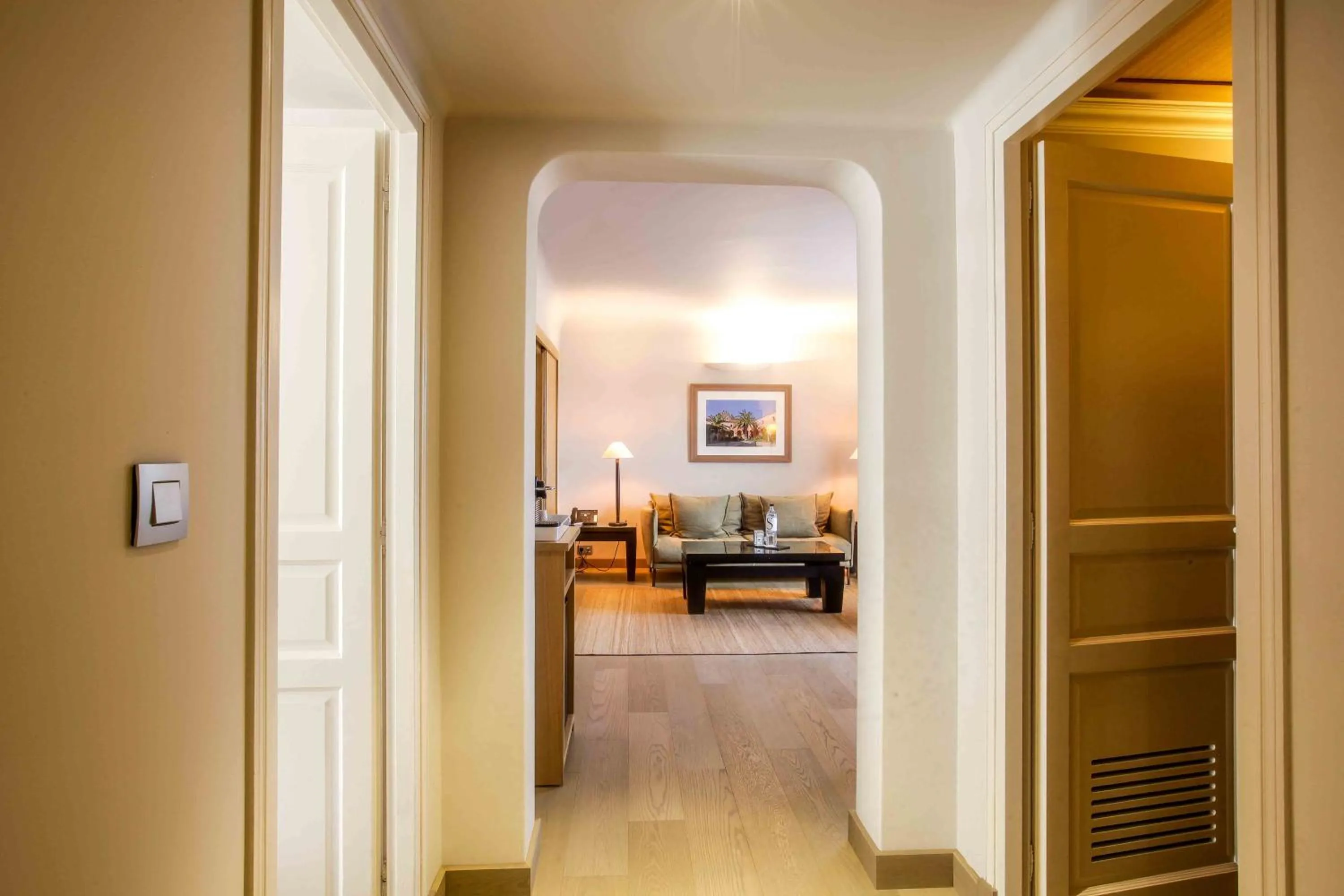 Two-Bedroom Suite and Two Bathrooms with Sea View in La Villa Calvi