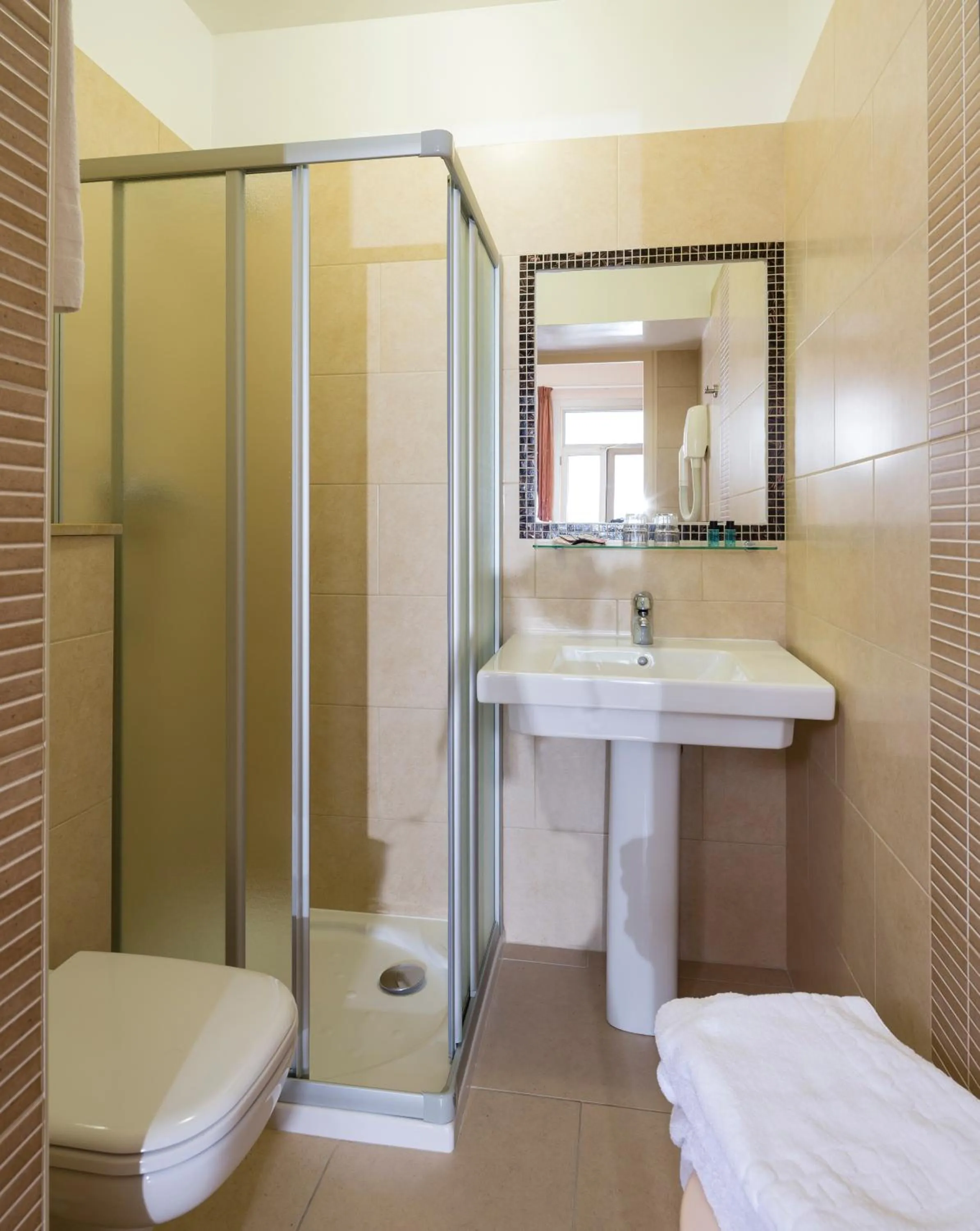 Shower in Hotel Miramar