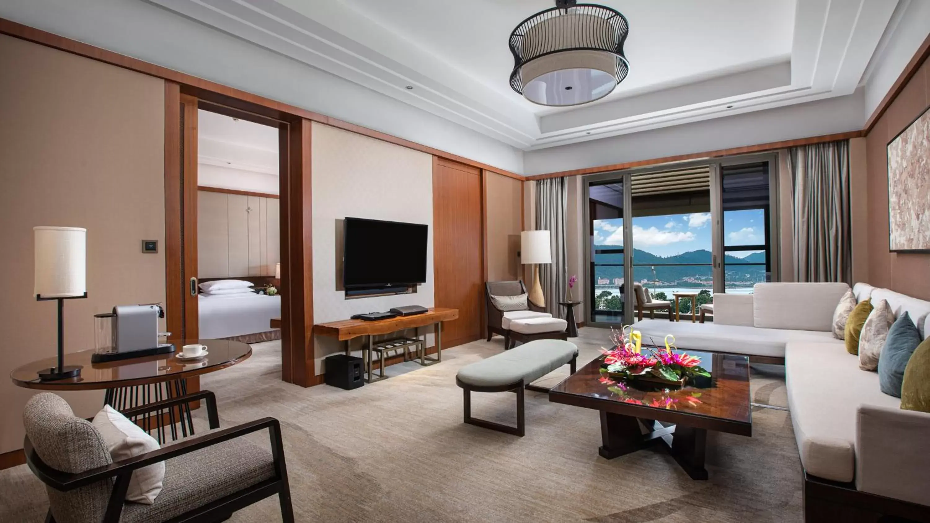 Bedroom, Seating Area in InterContinental Kunming, an IHG Hotel
