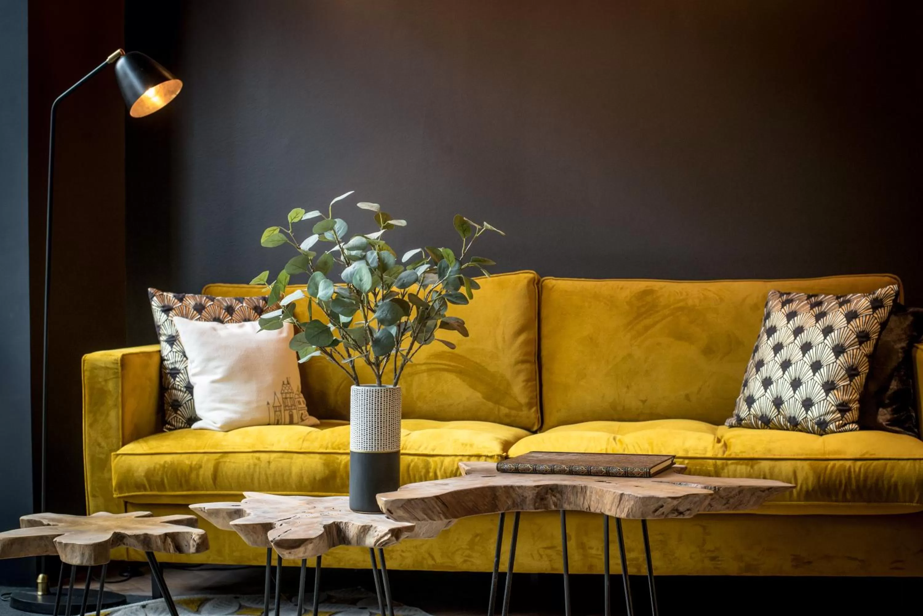 Lobby or reception in L' Hôtel & Spa Ribeauville- Haut-Koenigsbourg