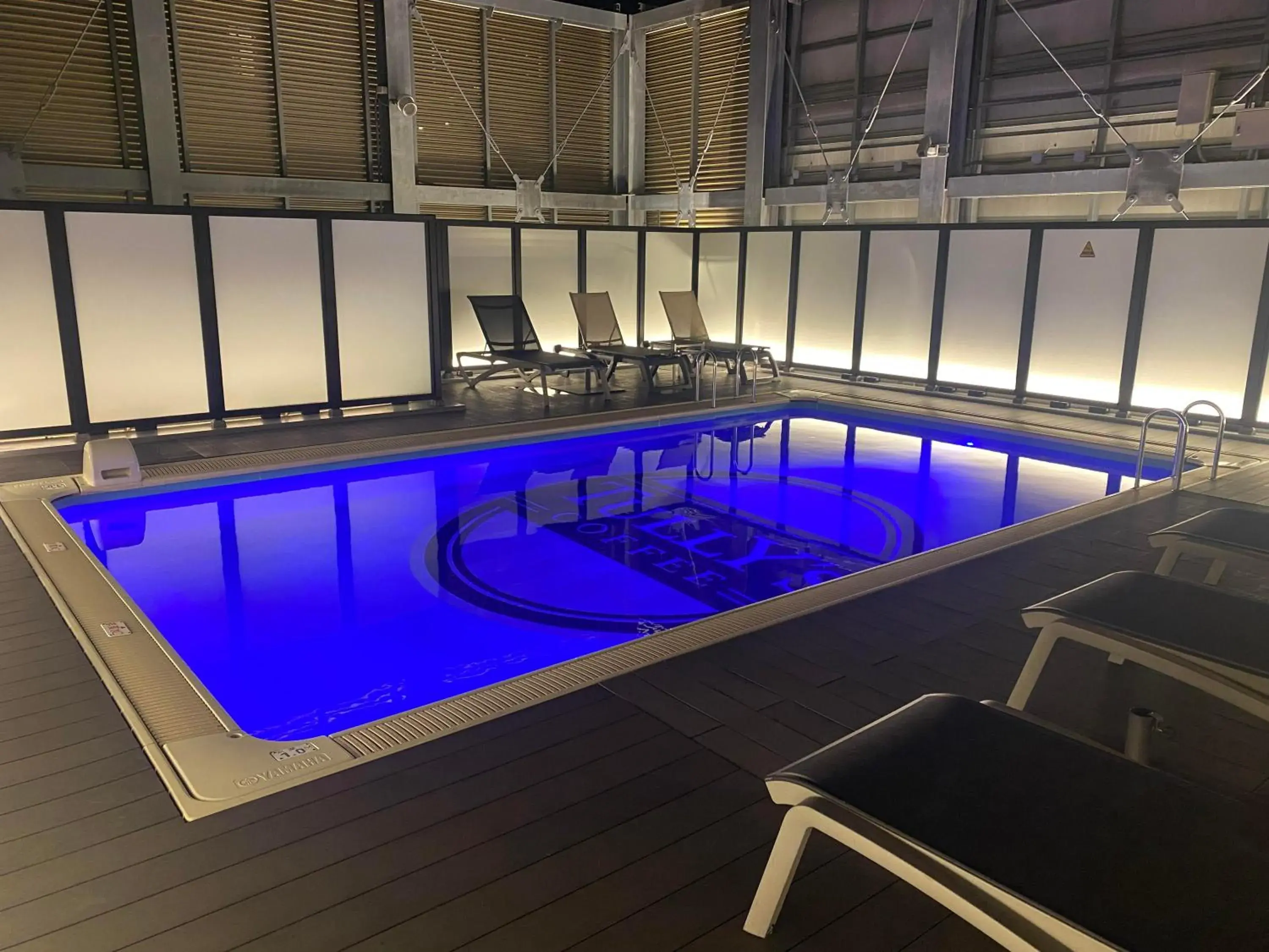 Swimming pool in APA Hotel & Resort Nishishinjuku-Gochome-Eki Tower Swimming pool in APA Hotel & Resort Nishishinjuku-Gochome-Eki Tower