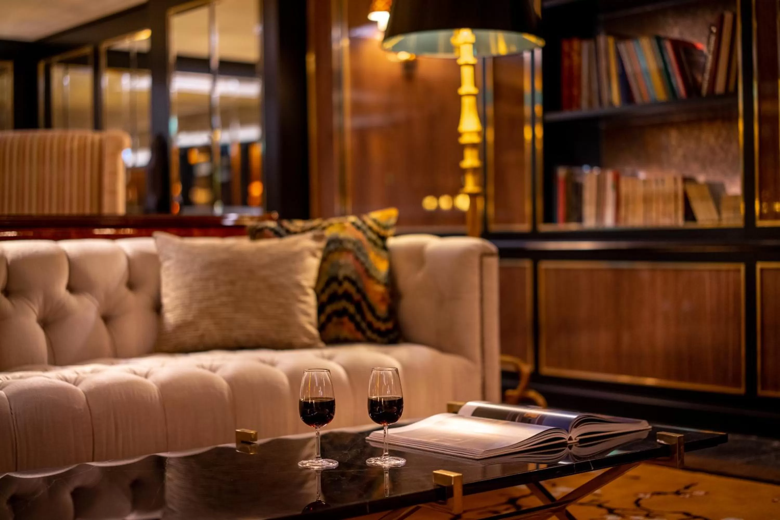 Library in Maison Albar - Le Monumental Palace