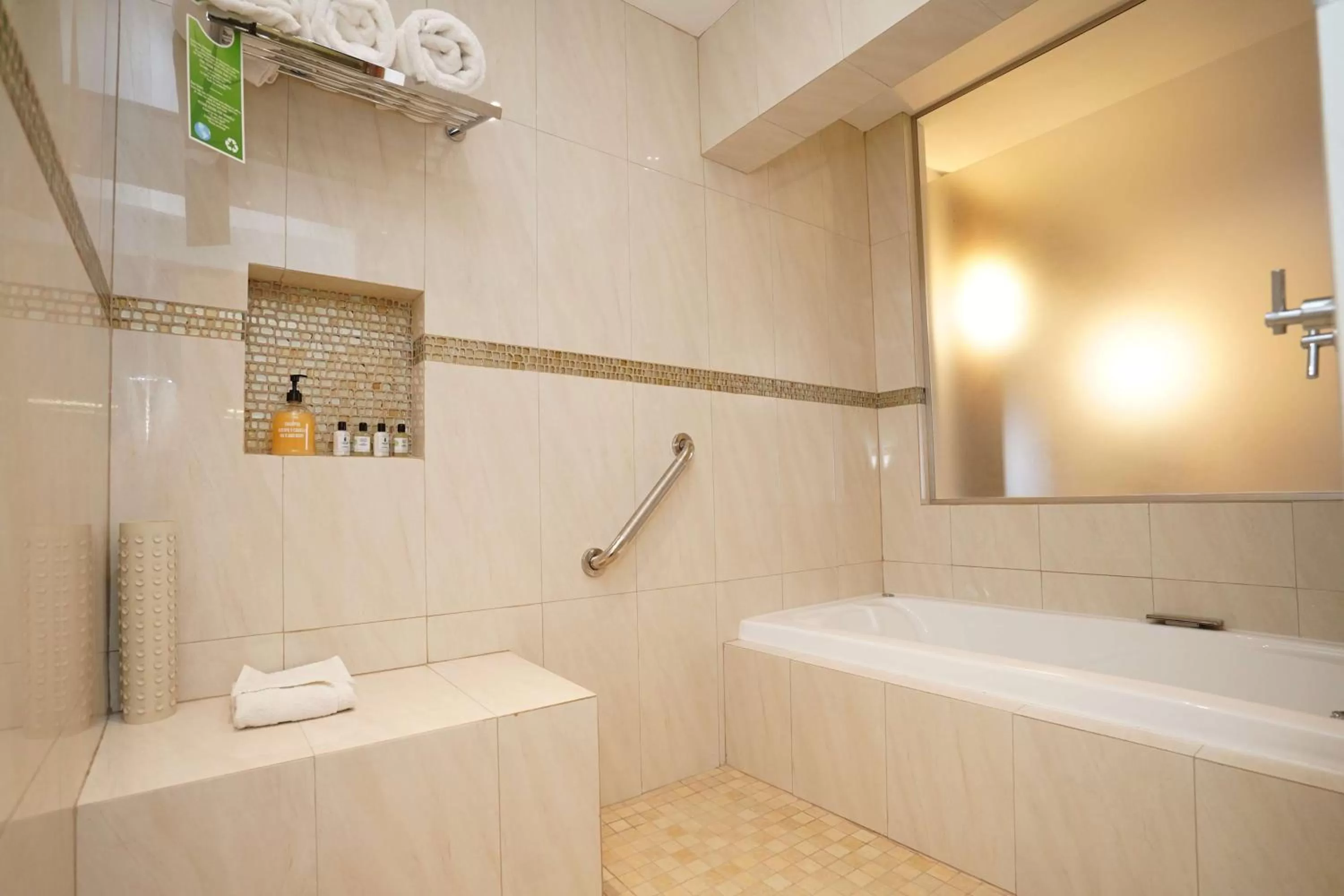 Bathroom in Best Western El Cid