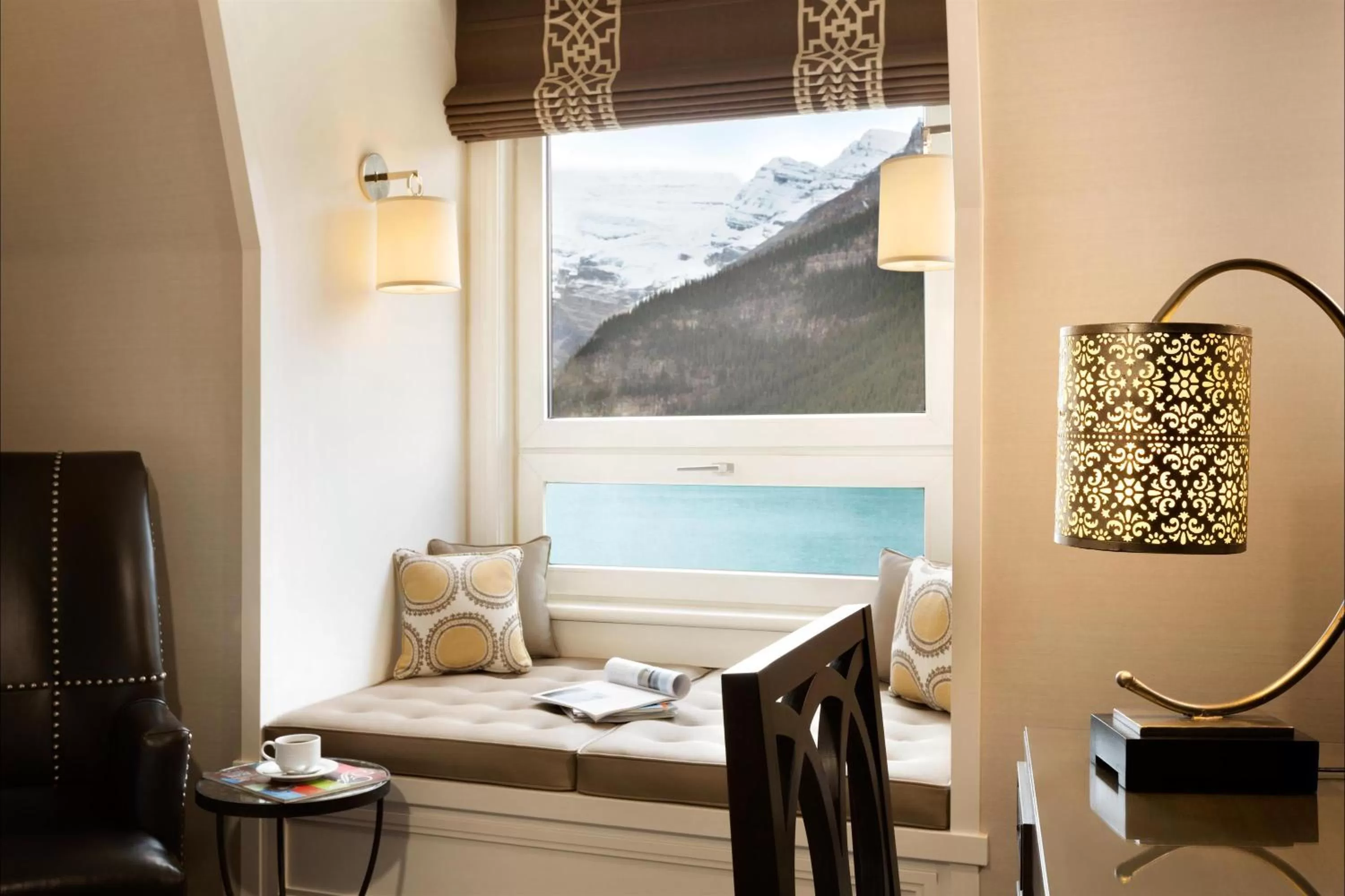 Seating area in Fairmont Château Lake Louise