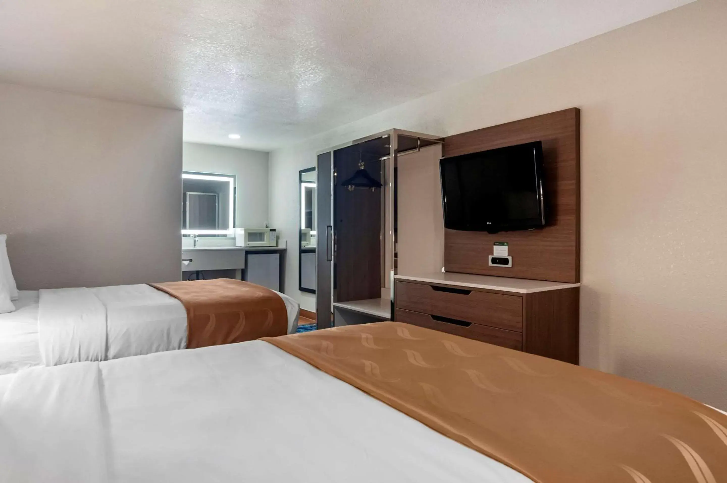 Bedroom, Bed in Quality Inn Blythe I-10