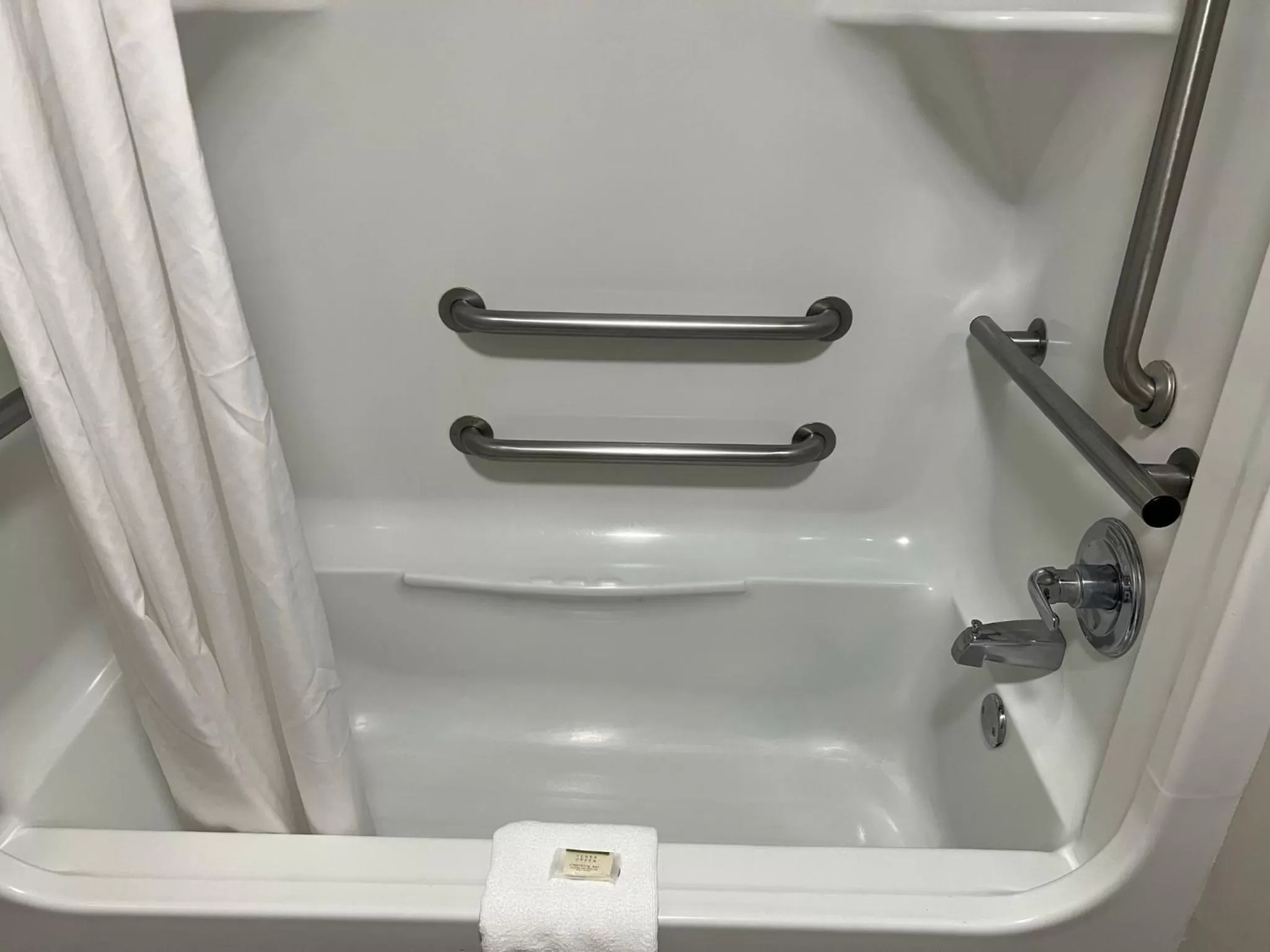 Shower in Days Inn by Wyndham Valdosta I-75