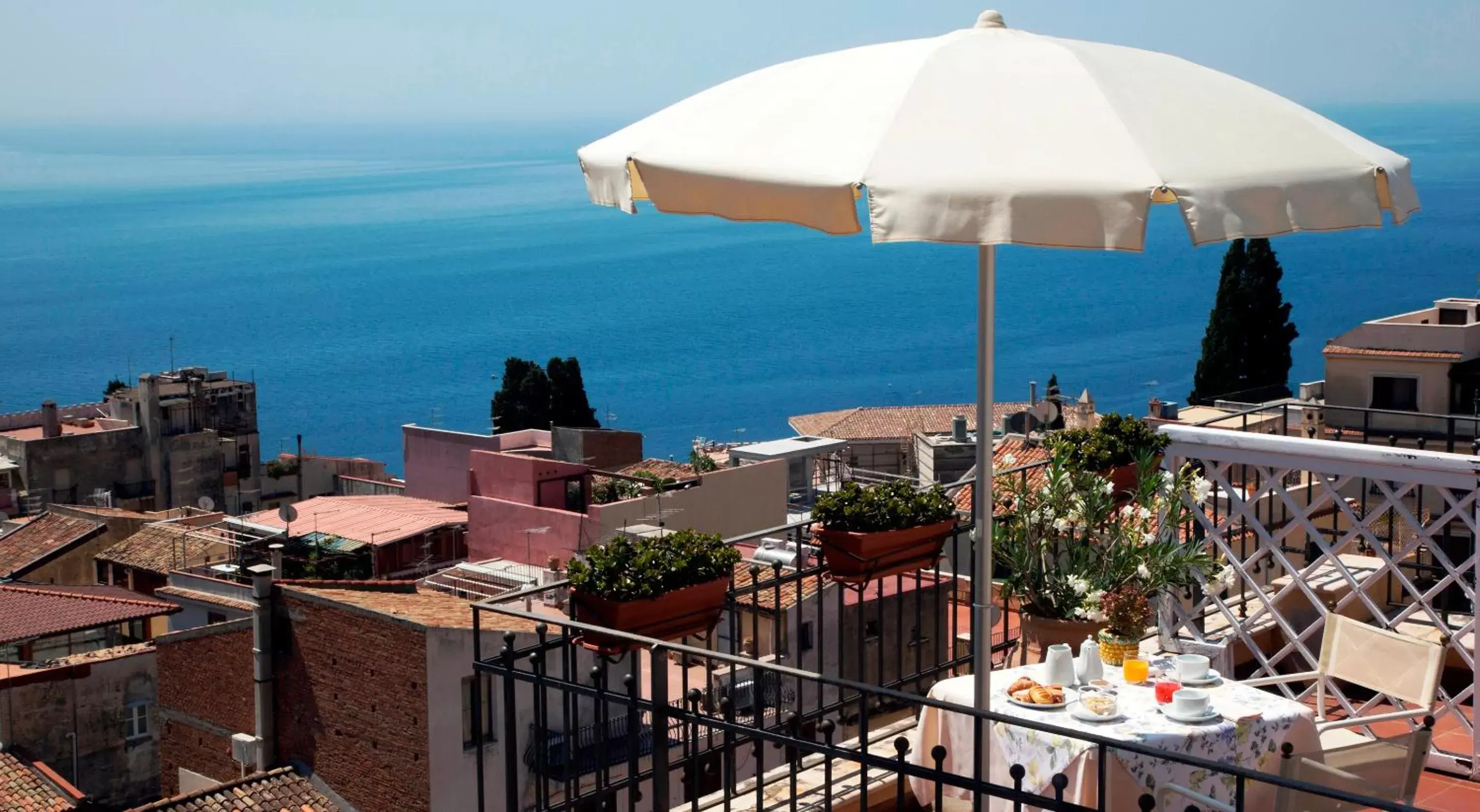 Balcony/Terrace in Hotel Isabella