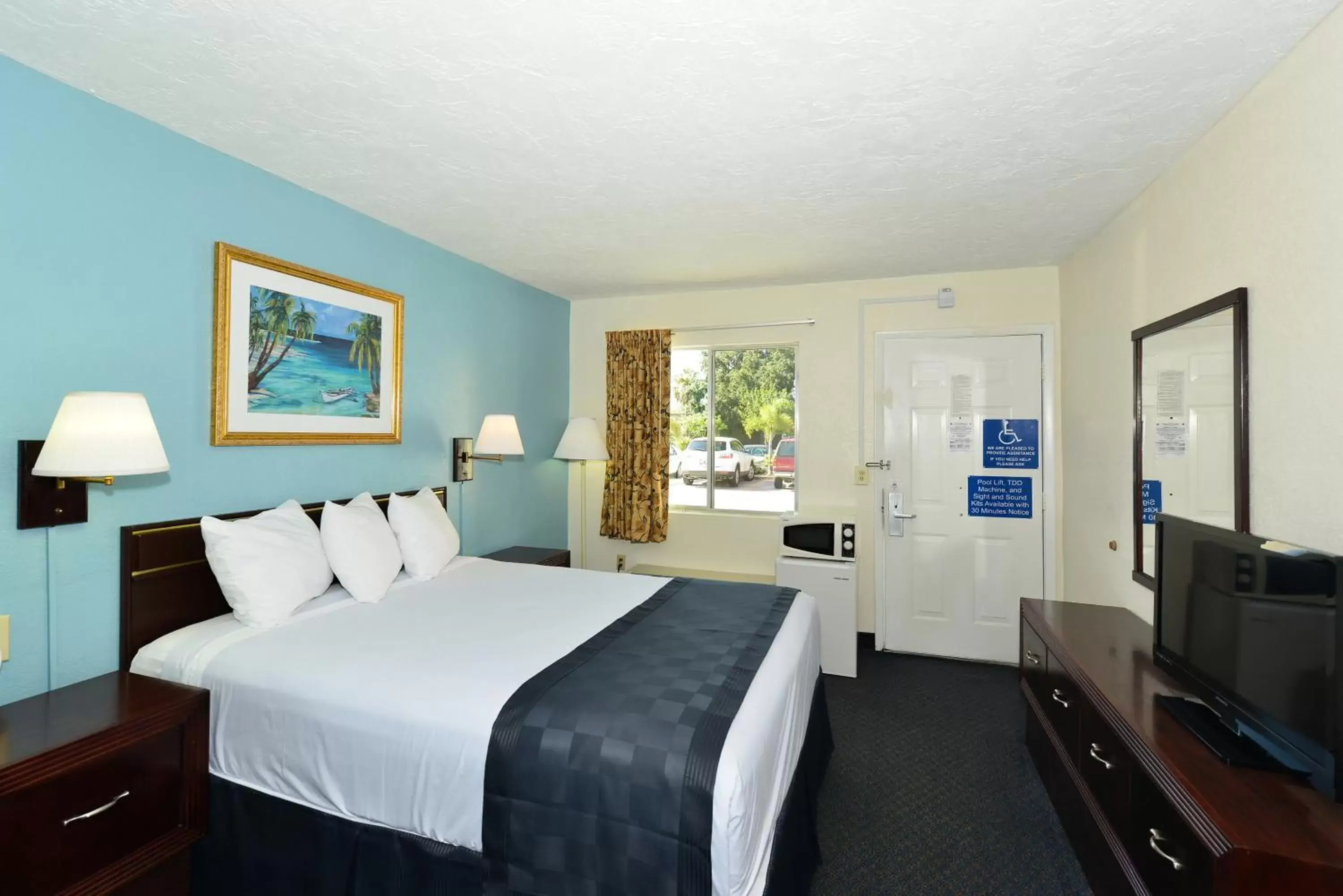 Bed in Americas Best Value Inn Bradenton-Sarasota Bed in Americas Best Value Inn Bradenton-Sarasota