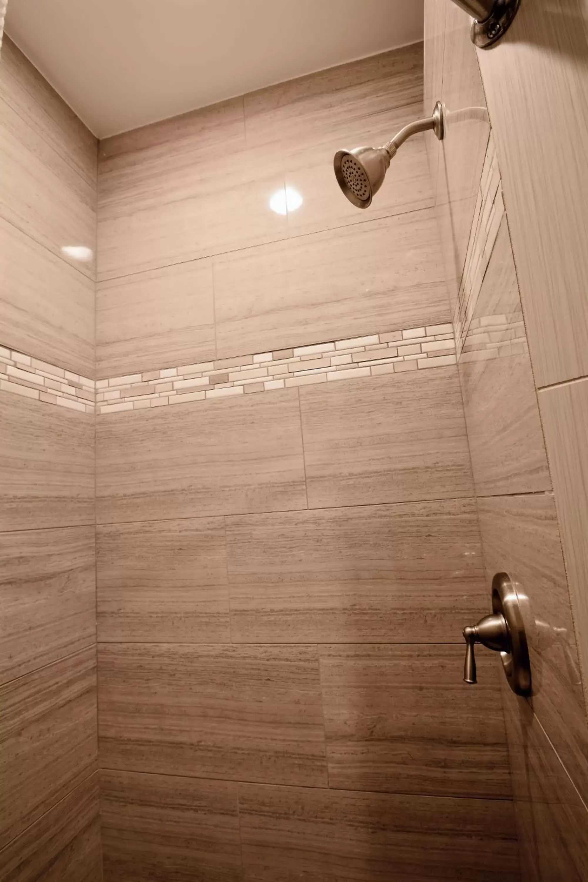 Shower, Bathroom in Crystal Lodge Motel