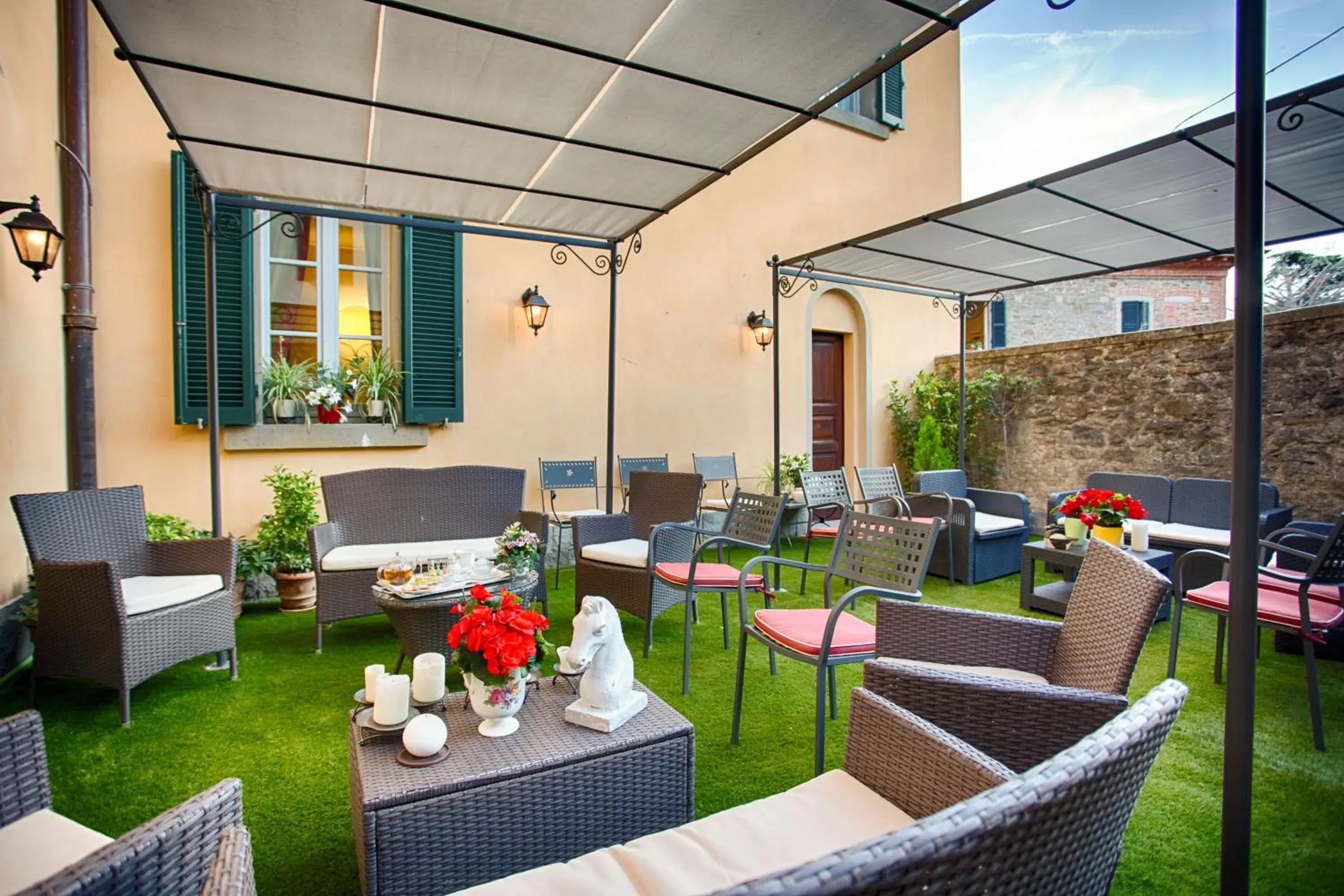 Patio, Restaurant/Places to Eat in Hotel Villa Marsili