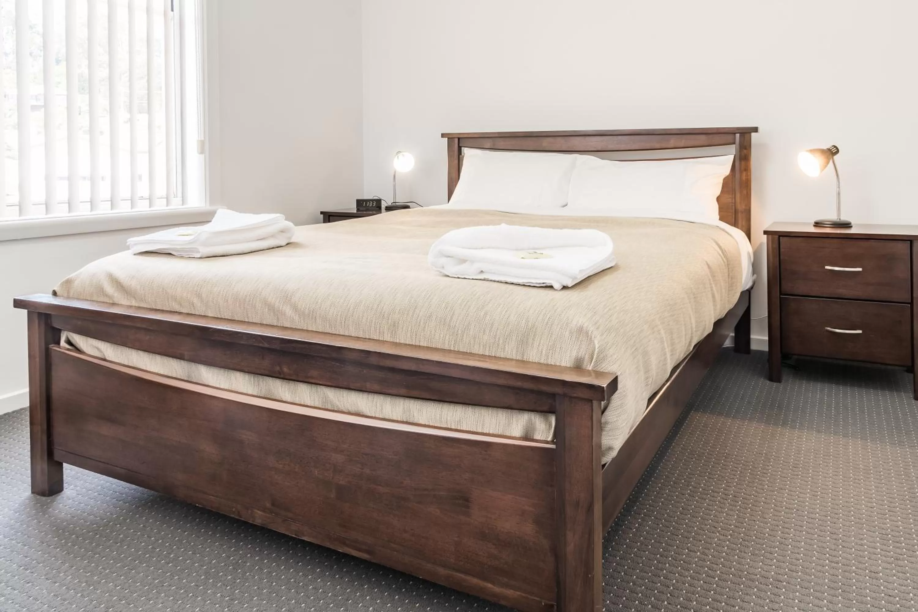 Bedroom, Bed in Somerset Hotel