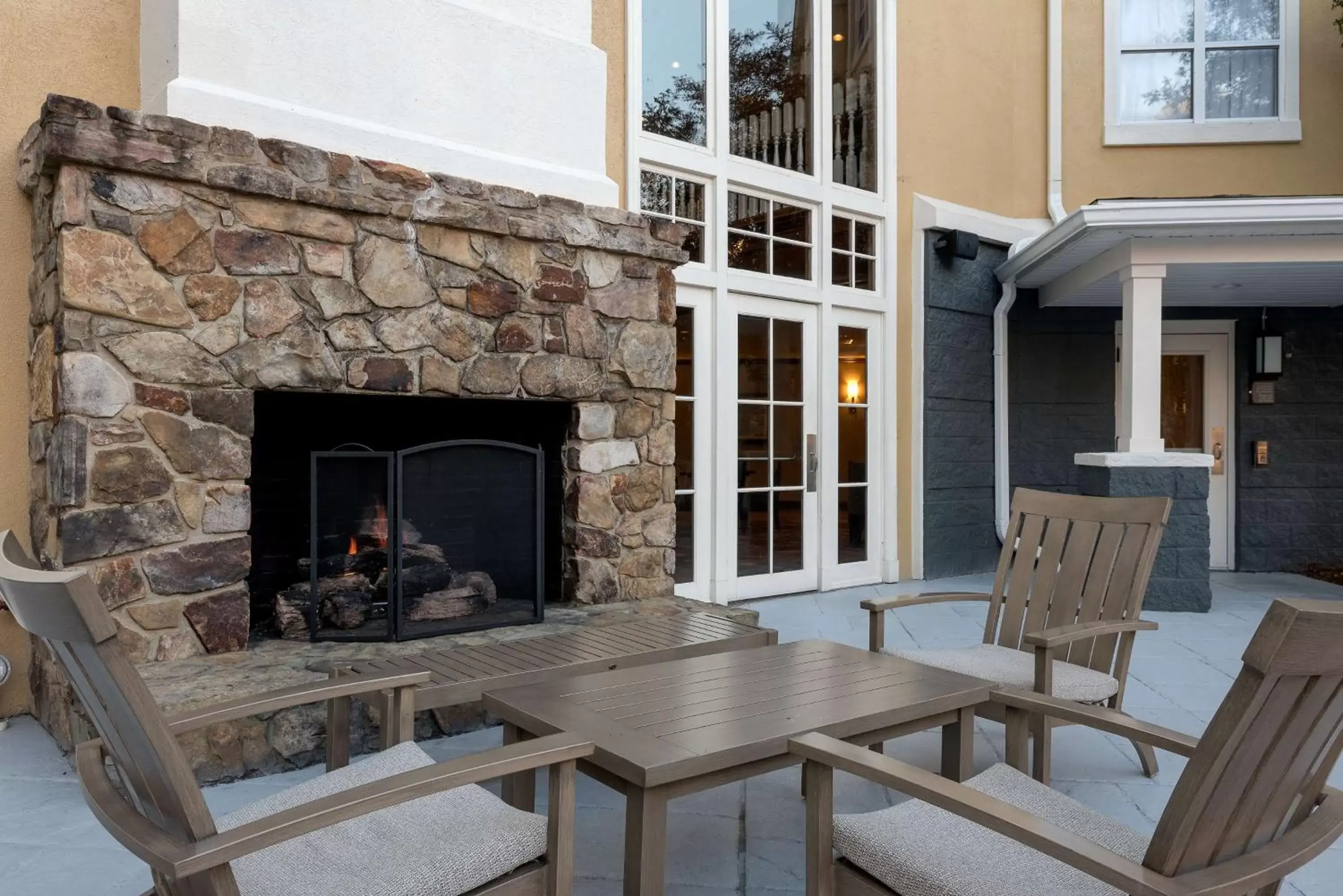 Patio in Homewood Suites by Hilton Raleigh/Cary