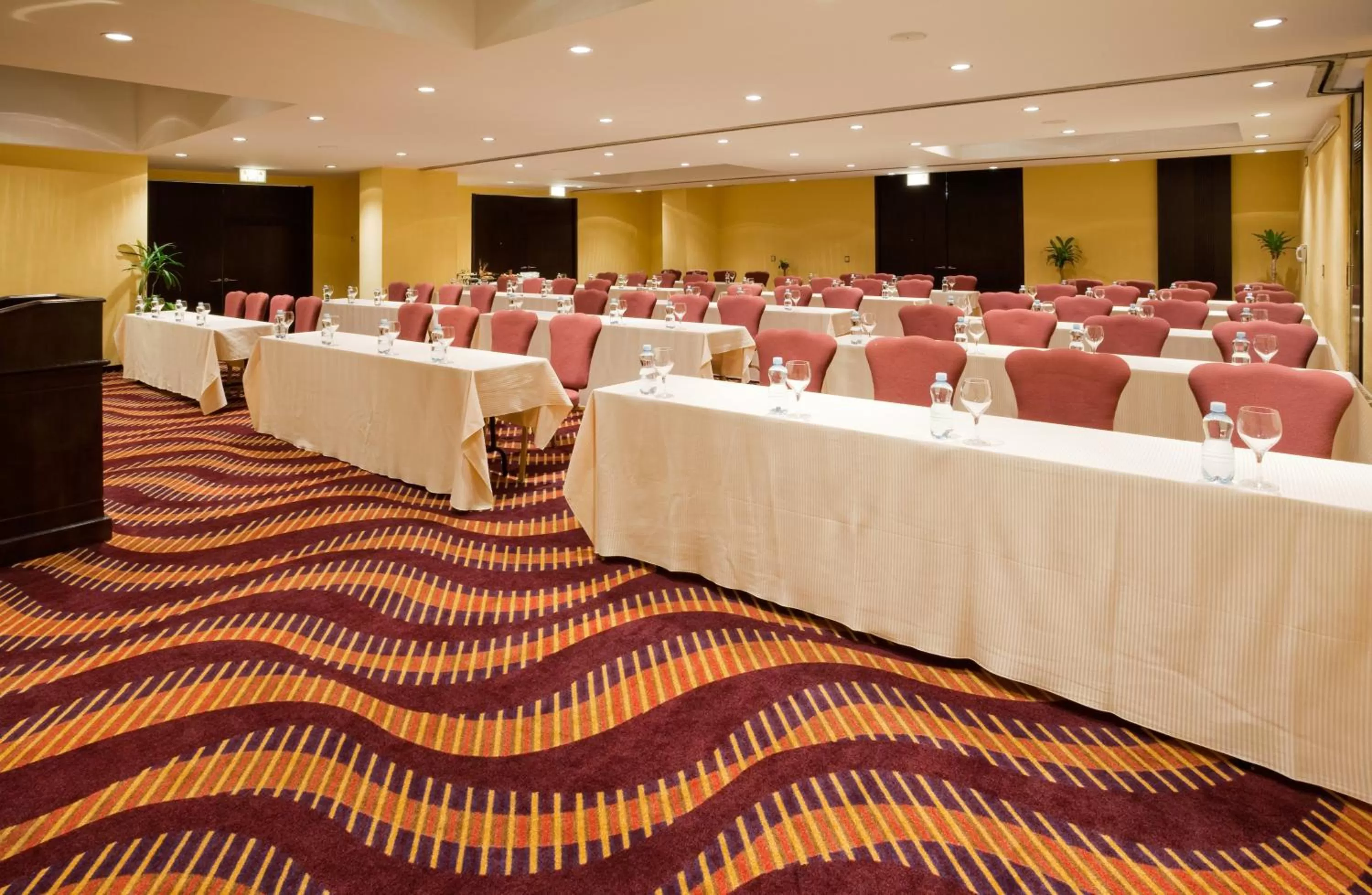 Meeting/conference room in Holiday Inn Puebla Finsa by IHG
