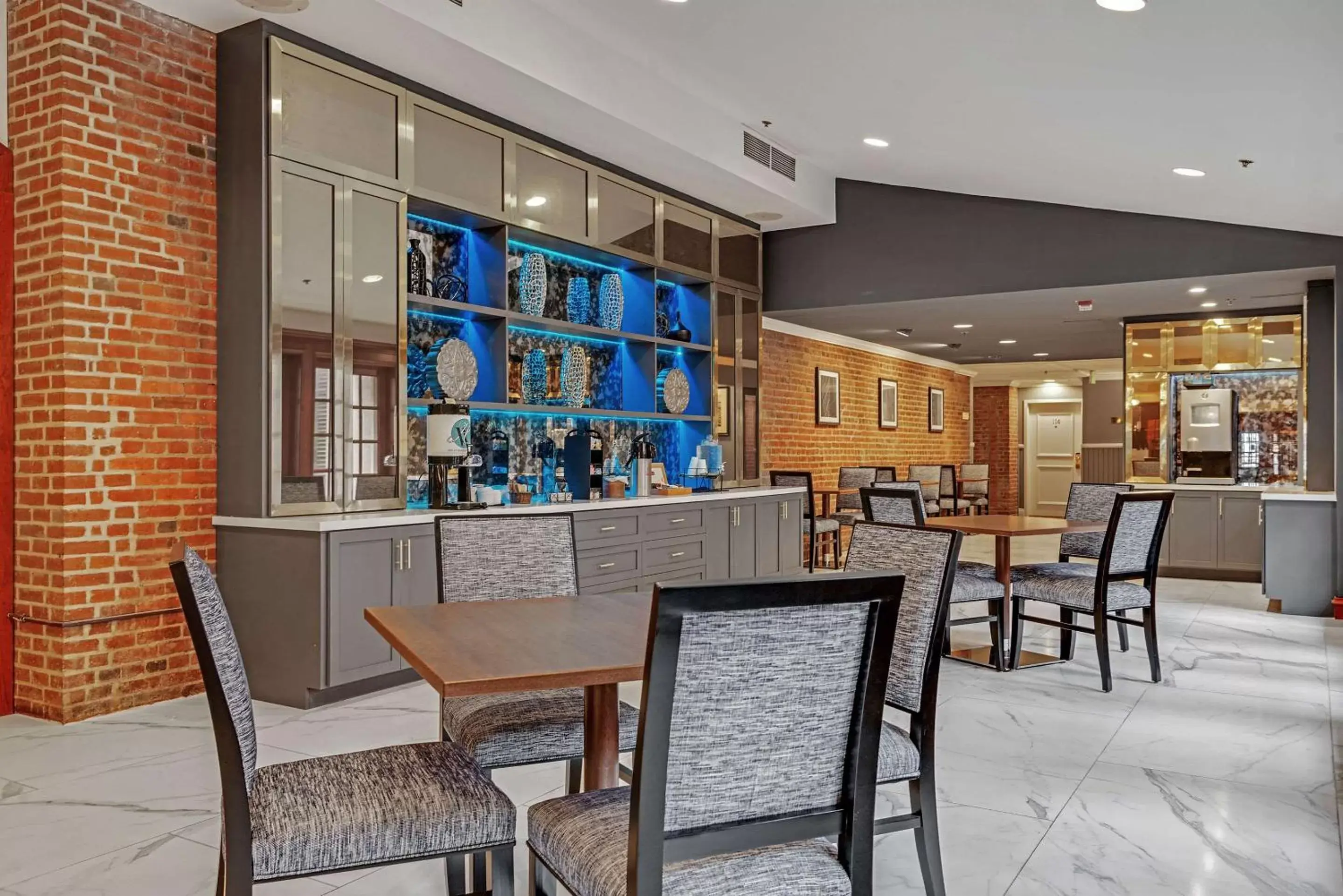 Restaurant/Places to Eat in The Inn at Henderson's Wharf, Ascend Hotel Collection