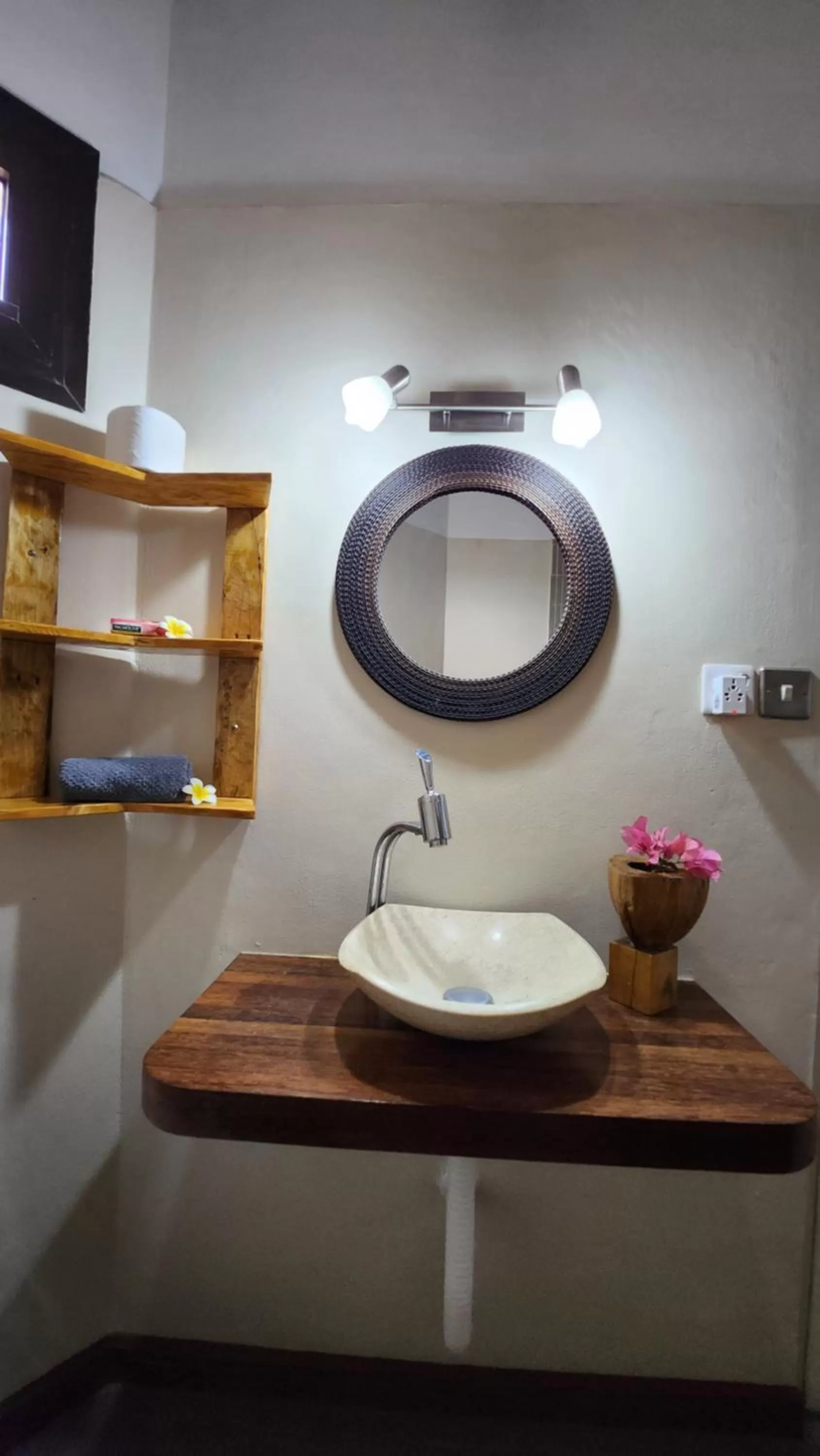 Bathroom in La Maison de la plage