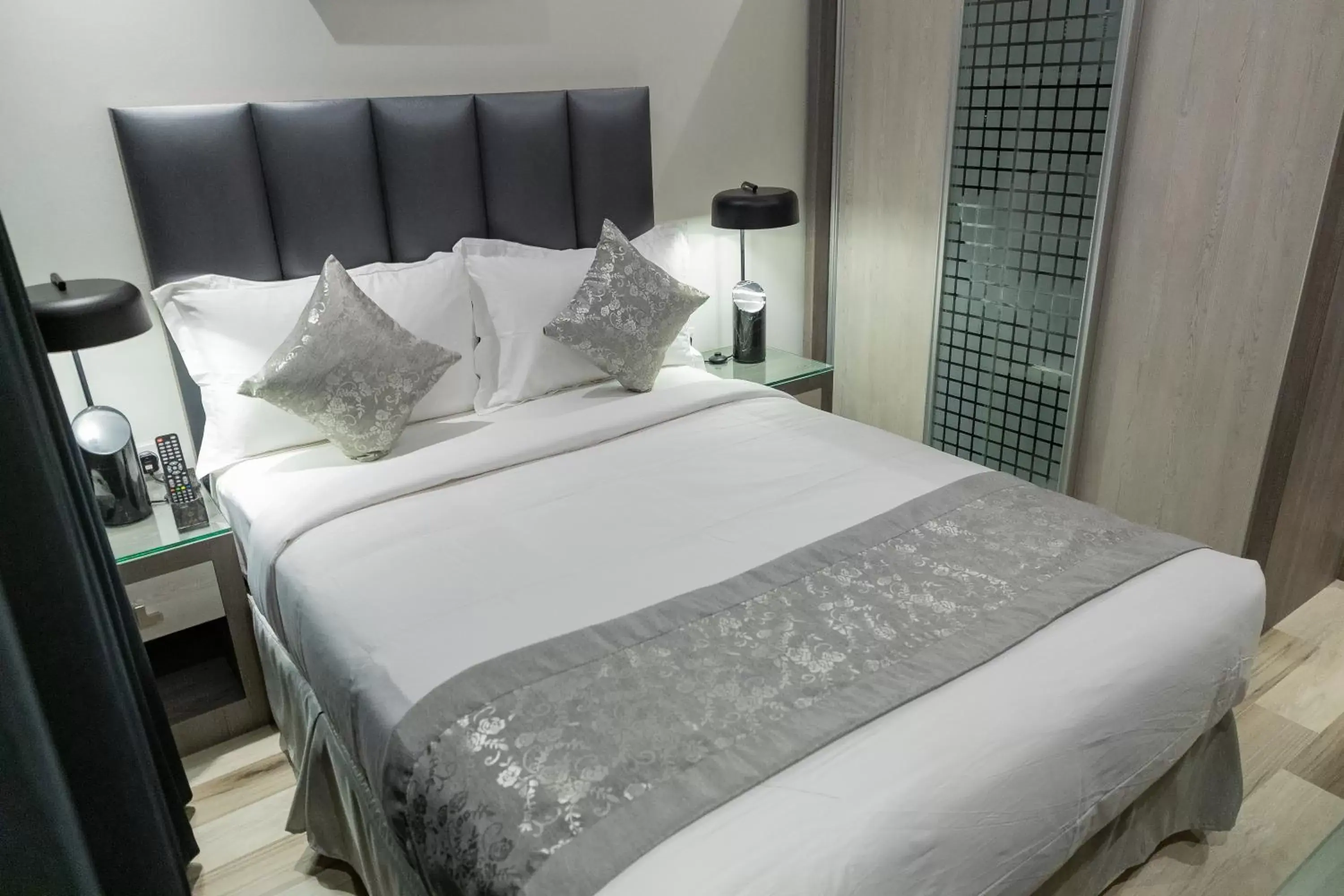 Property building, Bed in Seven Palaces Property building, Bed in Seven Palaces