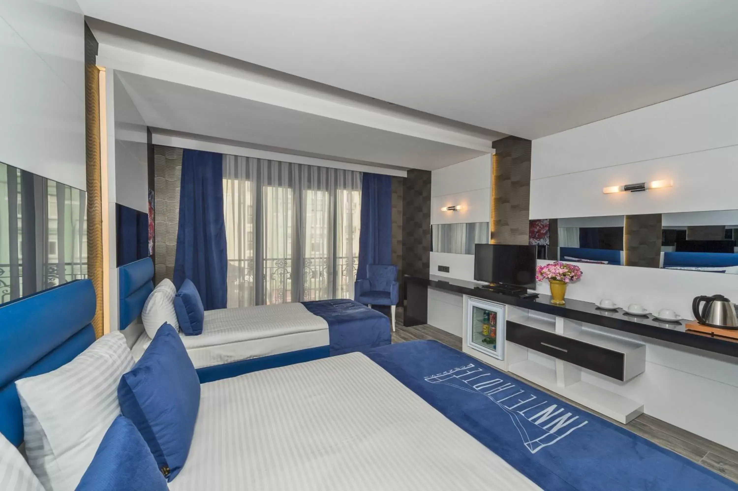 Photo of the whole room, Bed in Inntel Hotel Istanbul Photo of the whole room, Bed in Inntel Hotel Istanbul