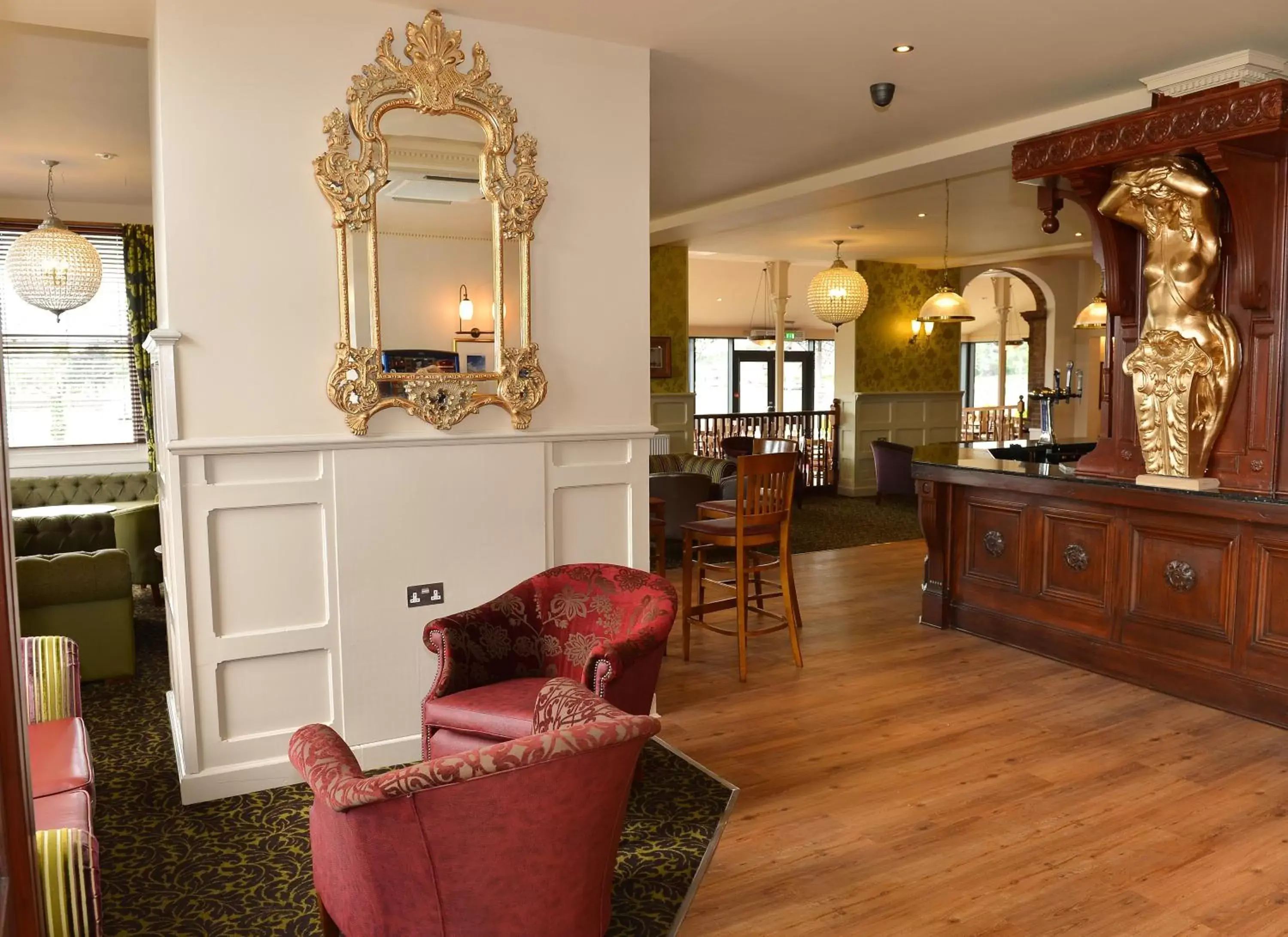 Lounge or bar, Lobby/Reception in Wherry Hotel