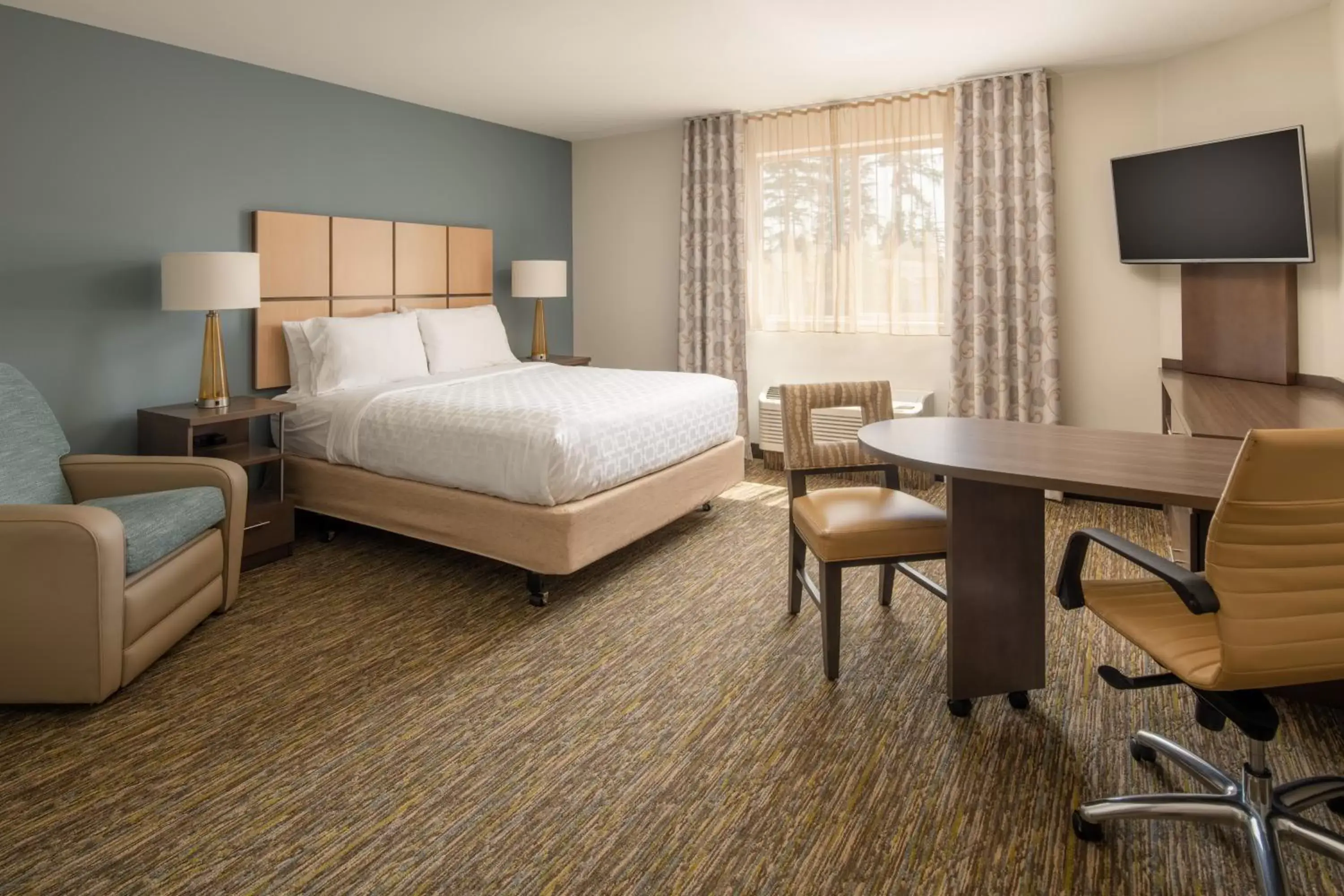 Photo of the whole room in Candlewood Suites Vancouver/Camas, an IHG Hotel