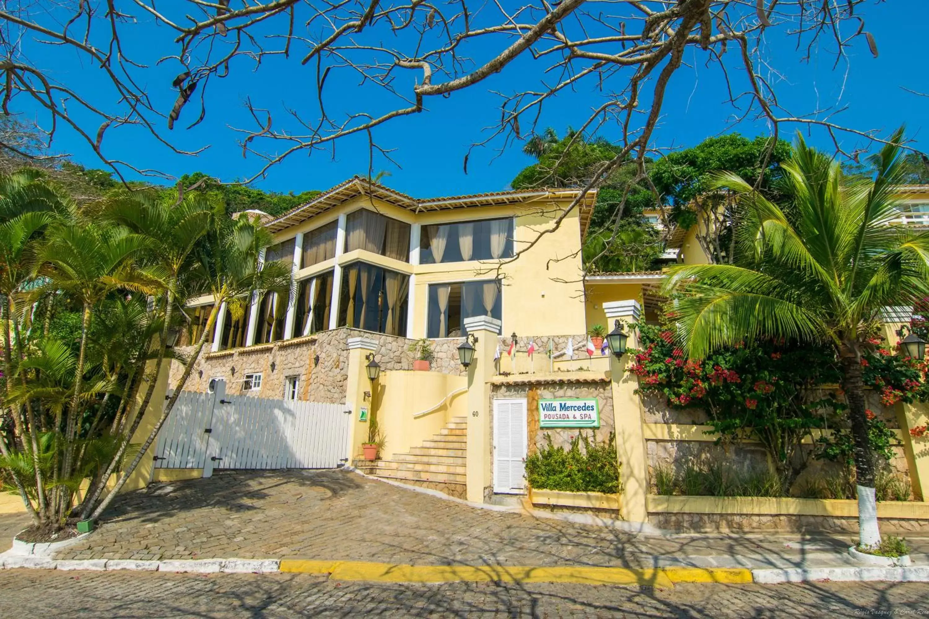 Facade/entrance, Property Building in Pousada e Spa Villa Mercedes by Latitud Hoteles